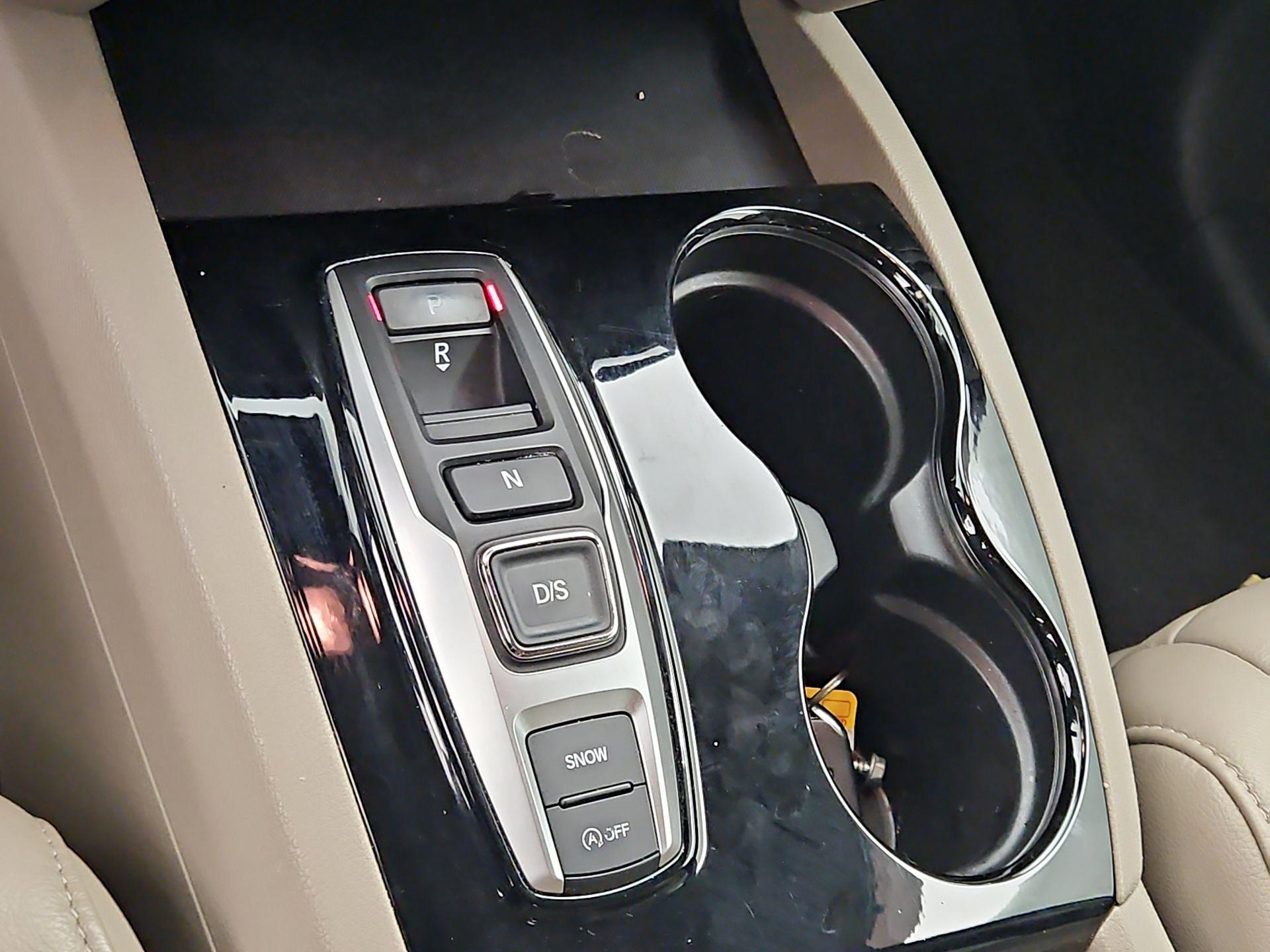 Thumbnail: 2016 Honda Pilot - 17