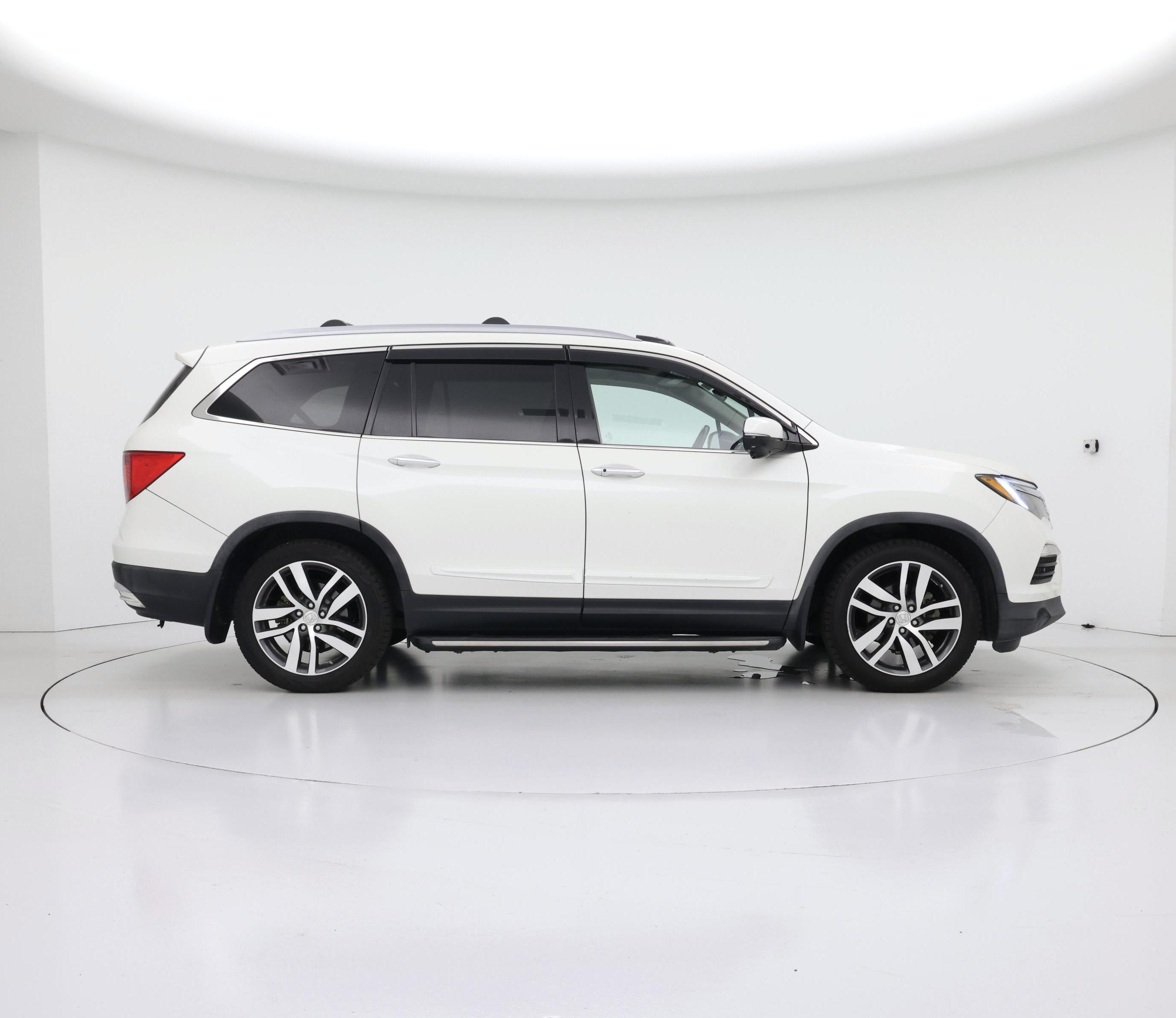 Thumbnail: 2016 Honda Pilot - 7