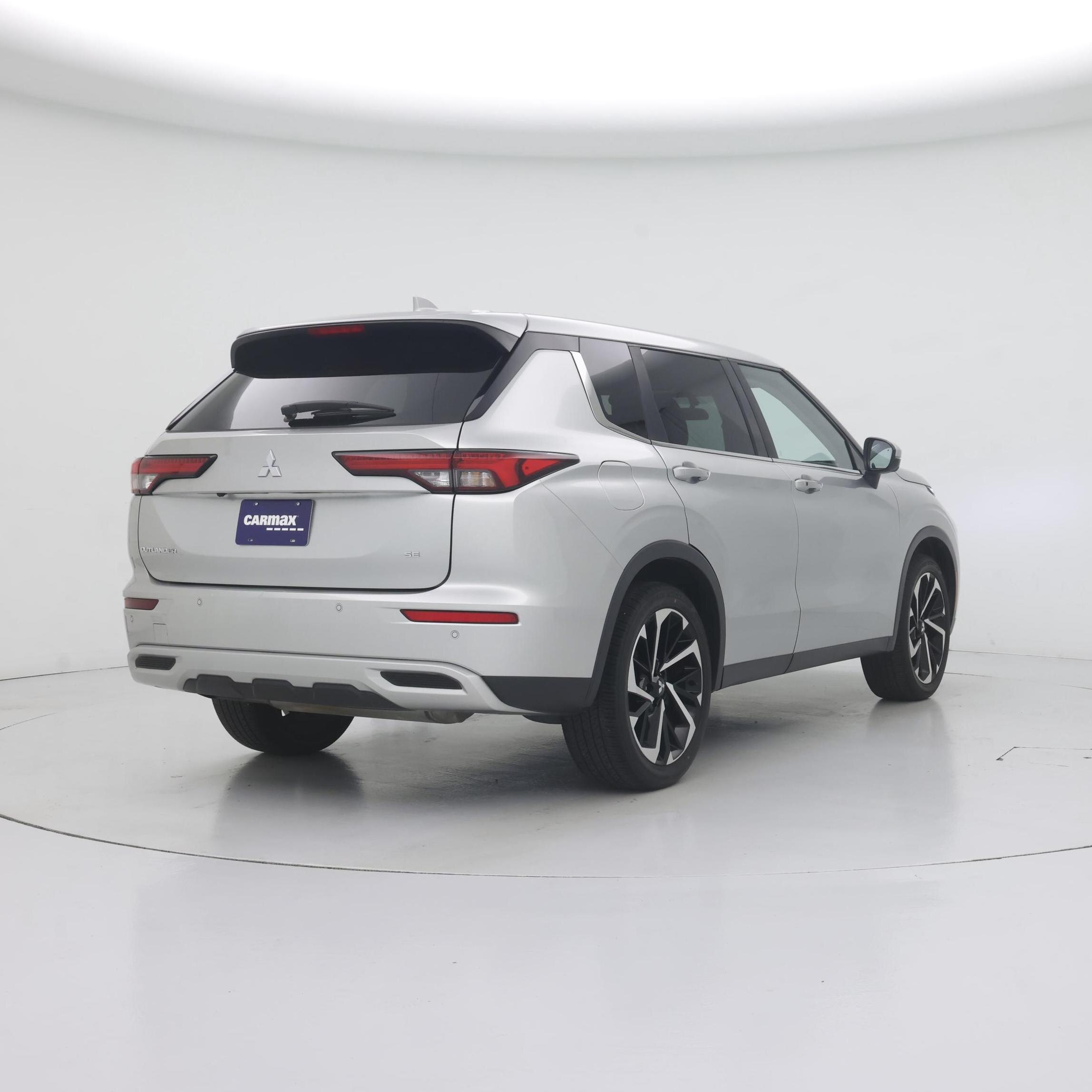 Thumbnail: 2022 Mitsubishi Outlander - 8