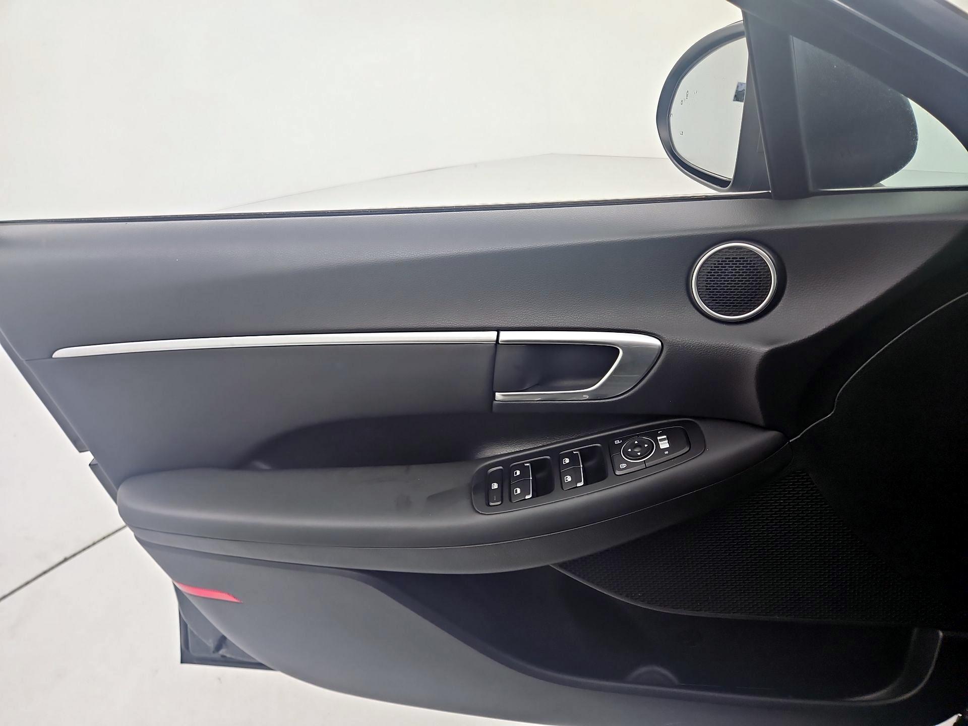 Thumbnail: 2020 Hyundai Sonata - 12