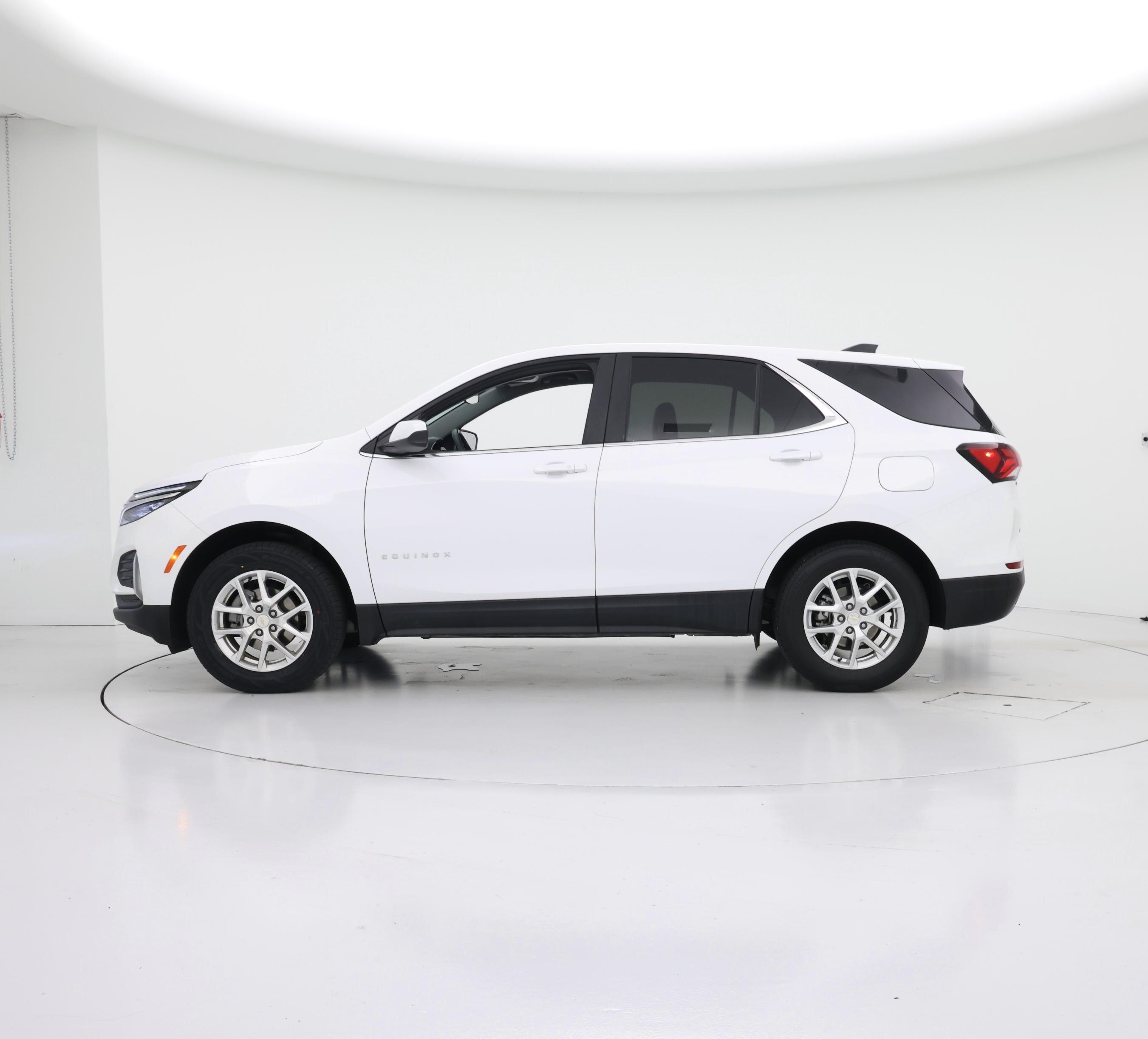 Thumbnail: 2023 Chevrolet Equinox - 3