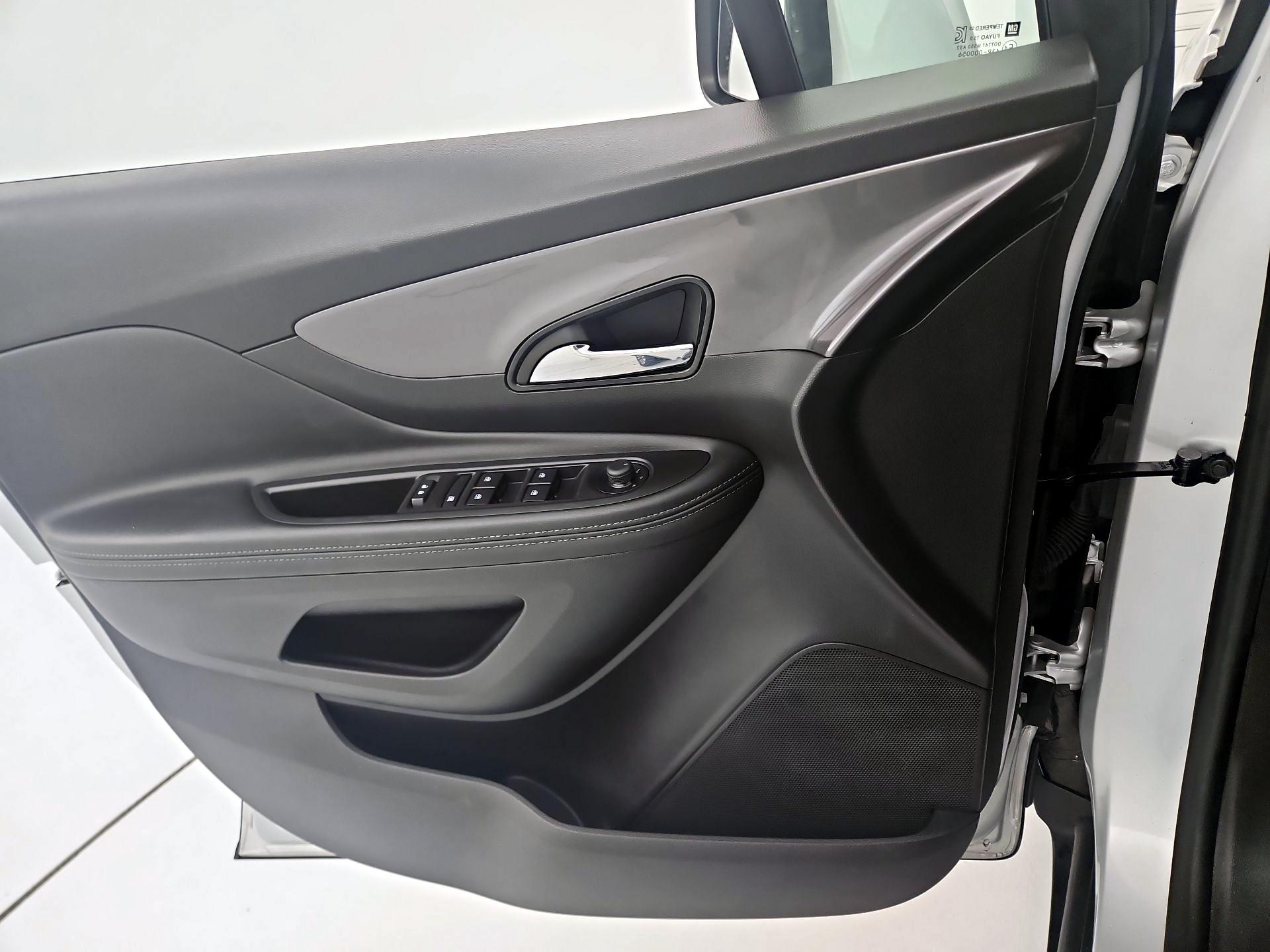 Thumbnail: 2022 Buick Encore - 12