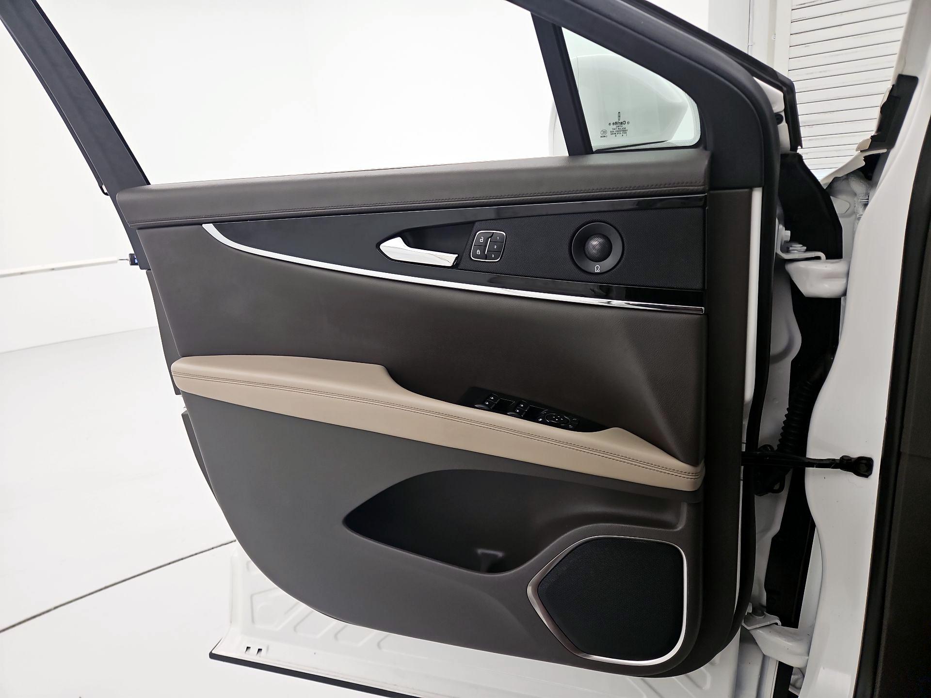 Thumbnail: 2022 Lincoln Nautilus - 12