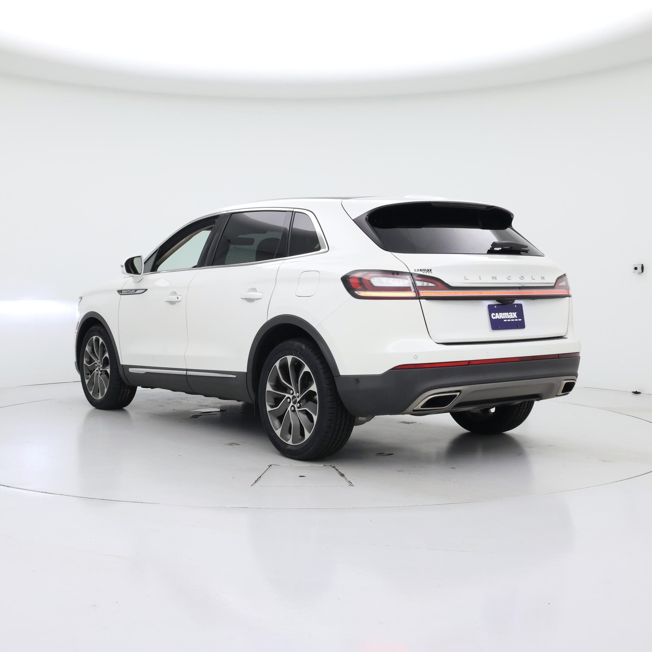 Thumbnail: 2022 Lincoln Nautilus - 2