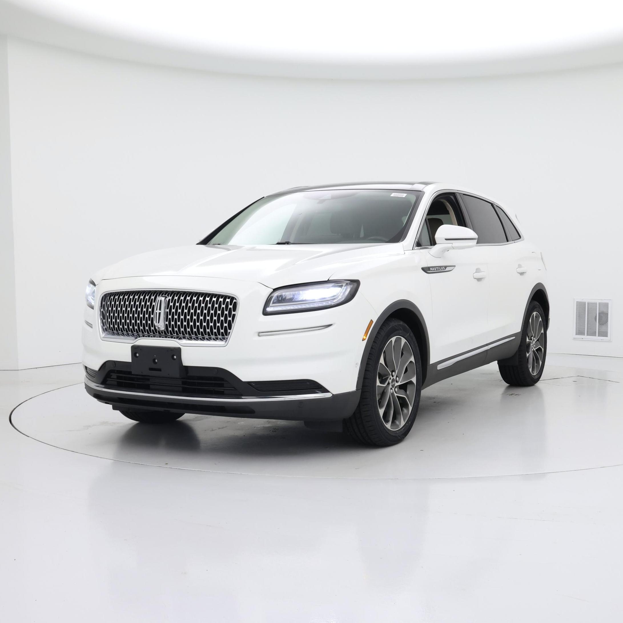 Thumbnail: 2022 Lincoln Nautilus - 4