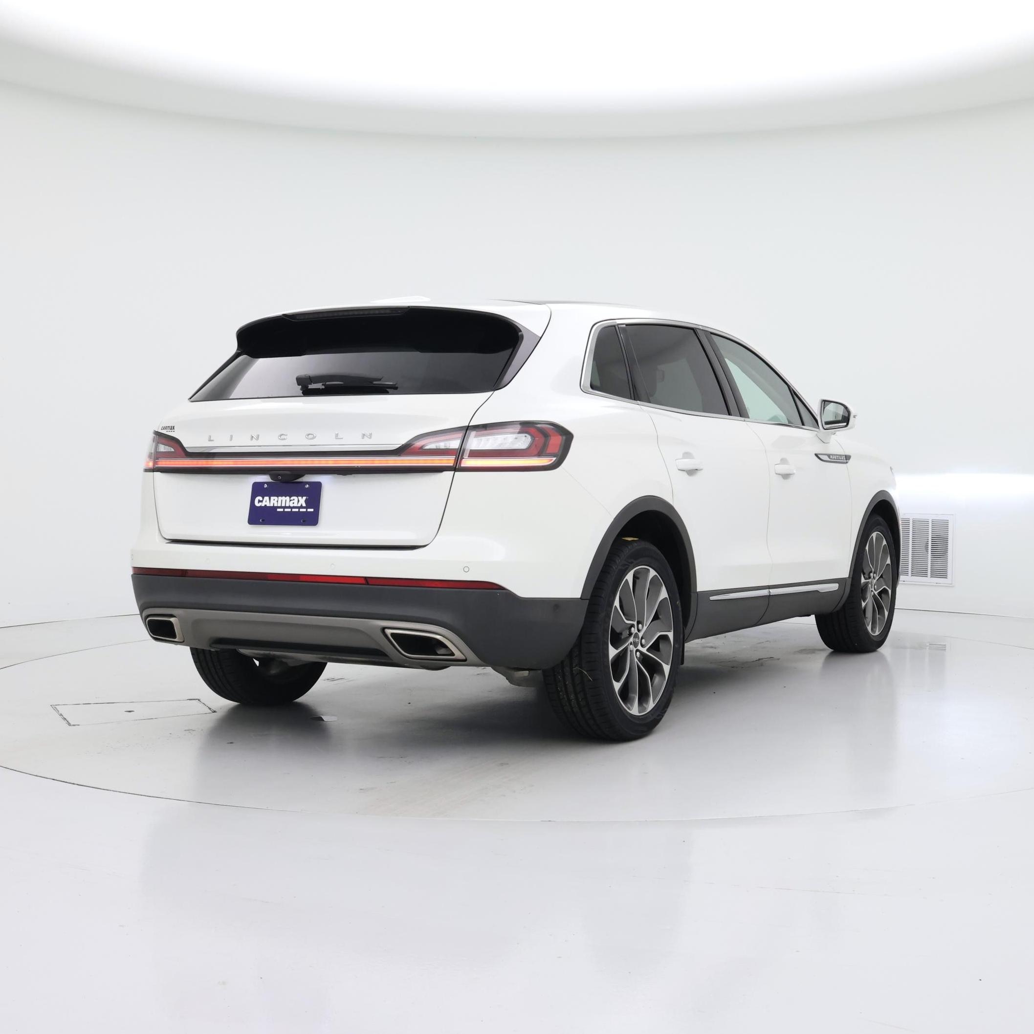 Thumbnail: 2022 Lincoln Nautilus - 8