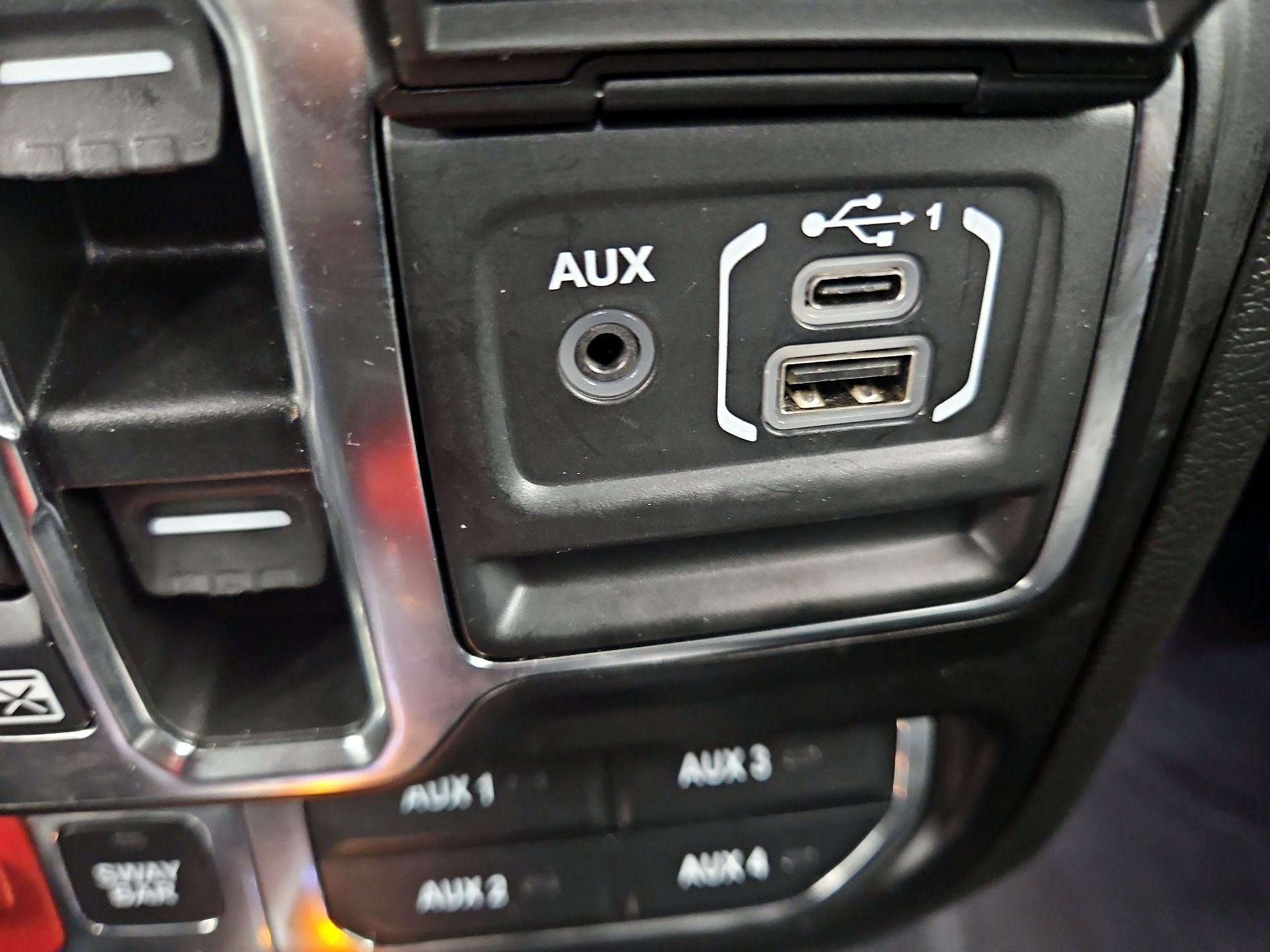 Thumbnail: 2021 Jeep Wrangler - 18
