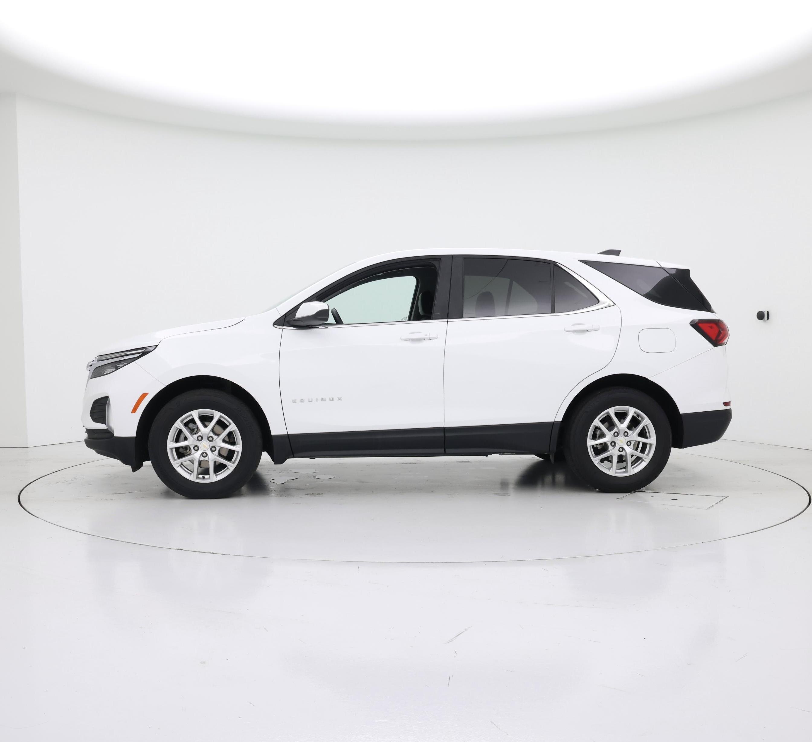 Thumbnail: 2023 Chevrolet Equinox - 3