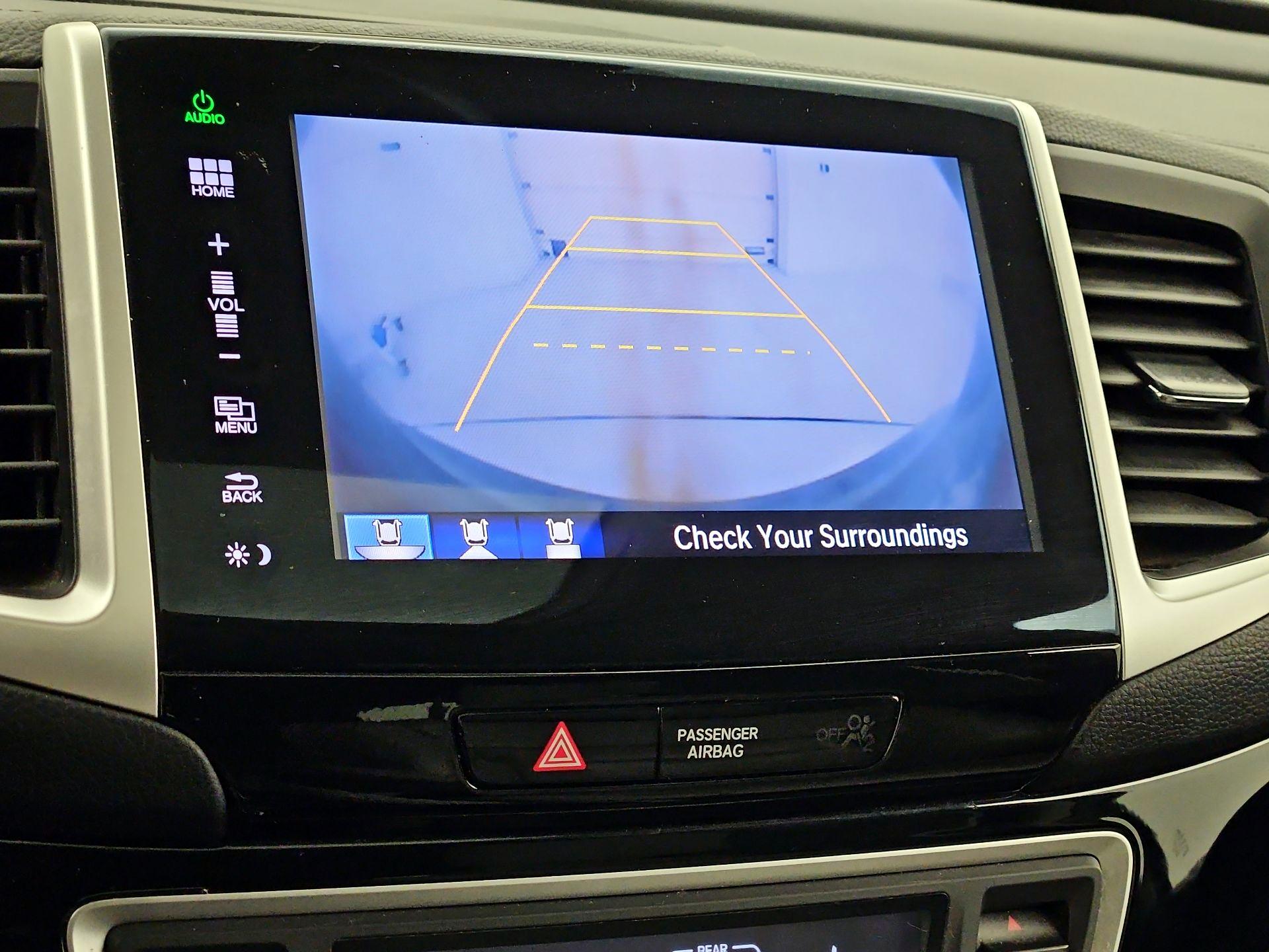 Thumbnail: 2016 Honda Pilot - 14