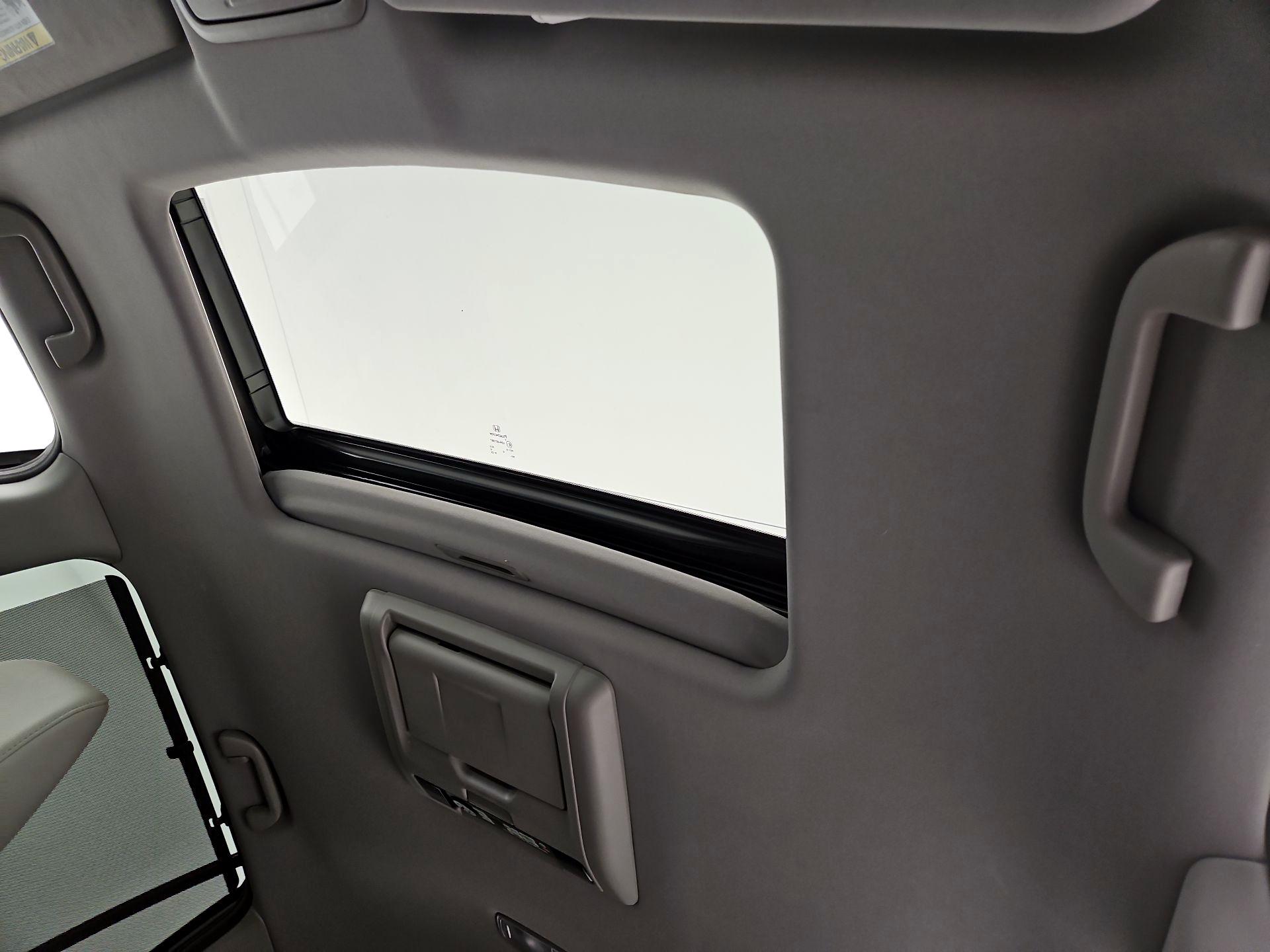 Thumbnail: 2016 Honda Pilot - 19