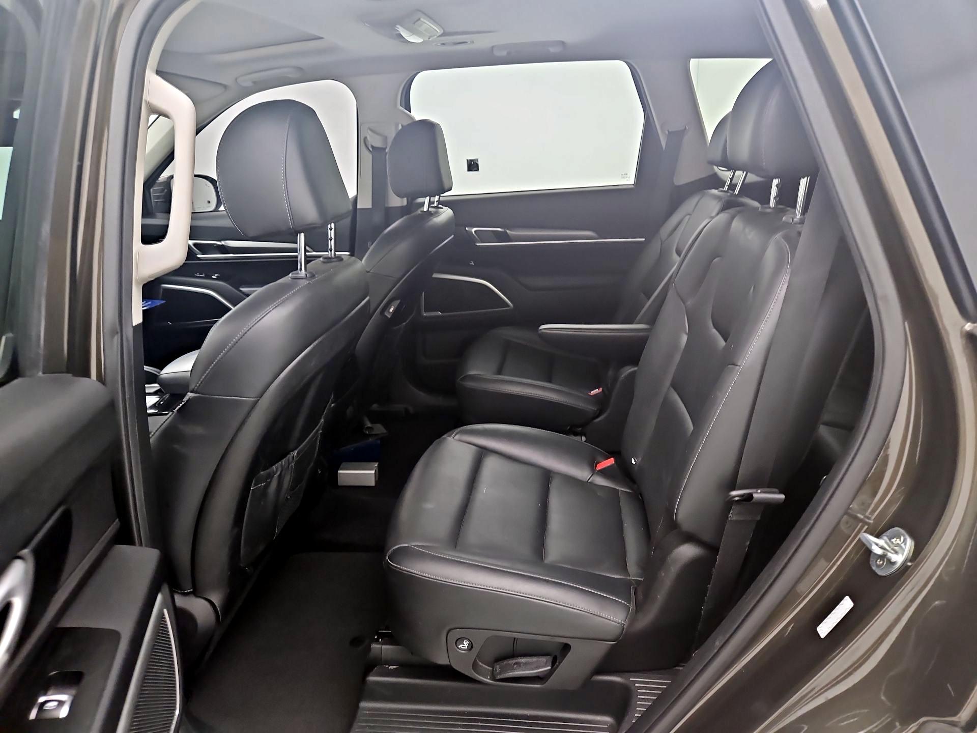 Thumbnail: 2021 Kia Telluride - 19