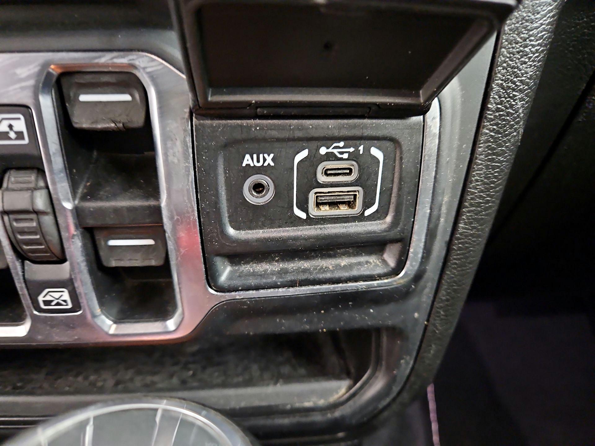 Thumbnail: 2020 Jeep Gladiator - 18