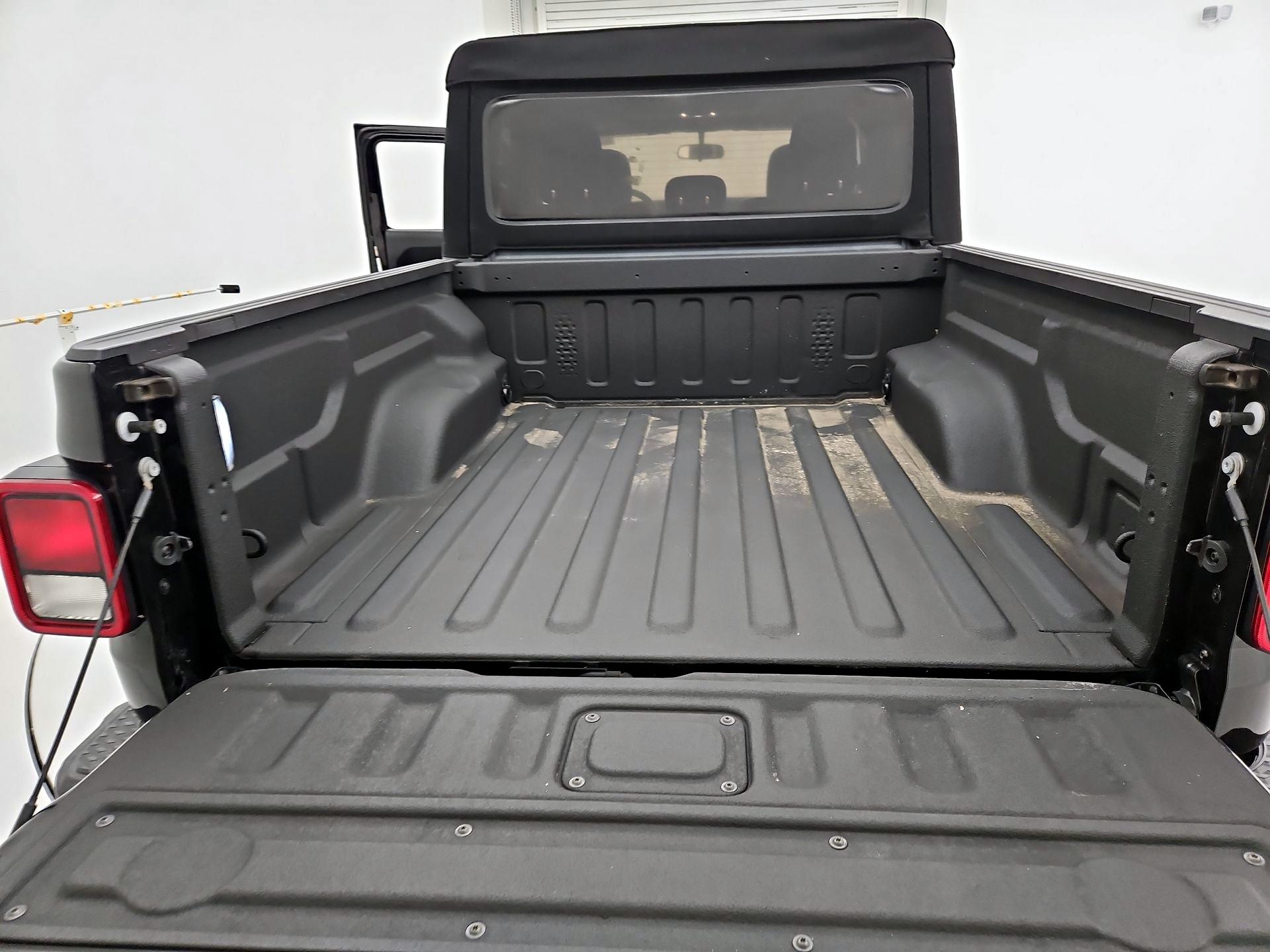 Thumbnail: 2020 Jeep Gladiator - 20