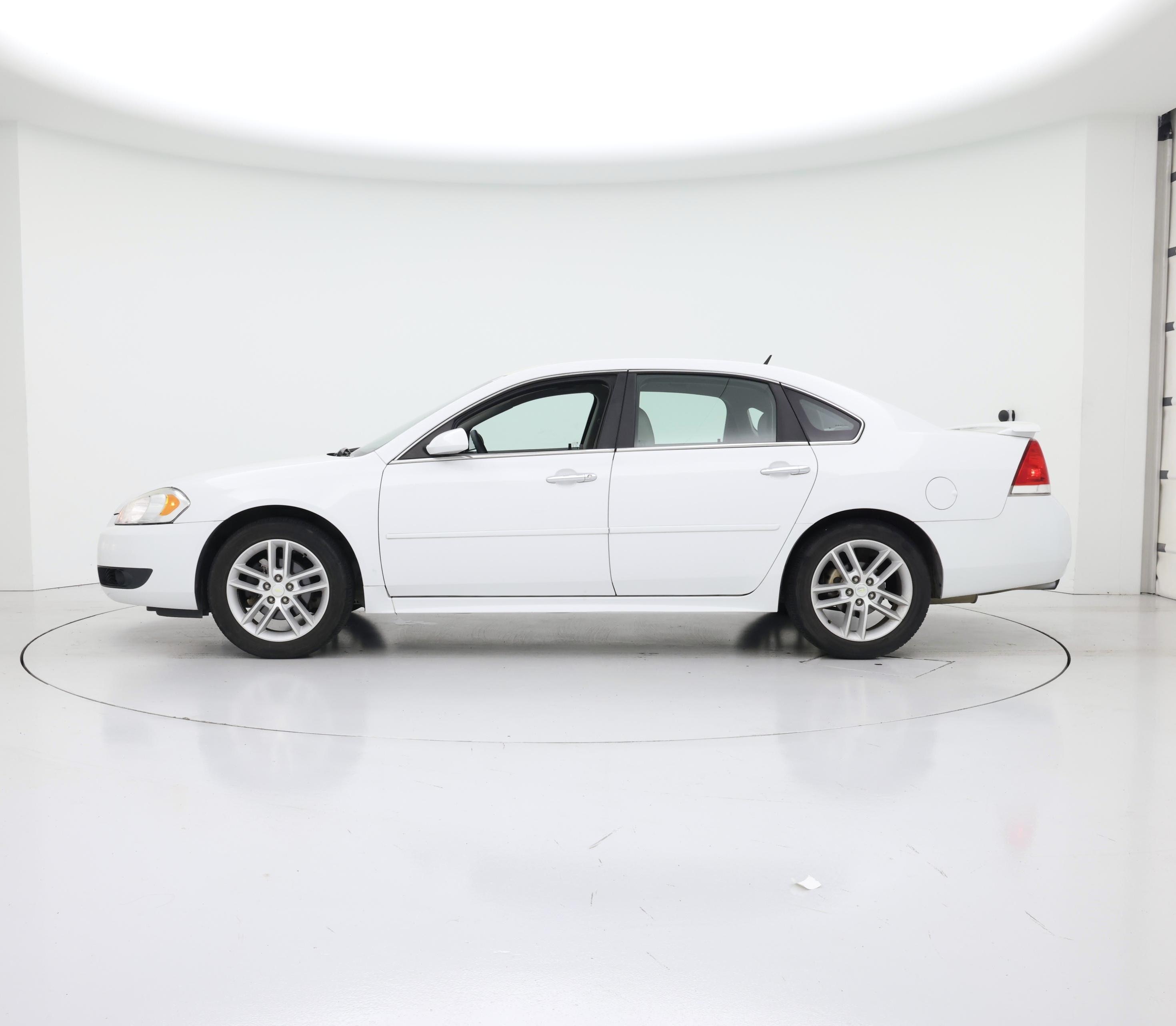 Thumbnail: 2015 Chevrolet Impala - 3