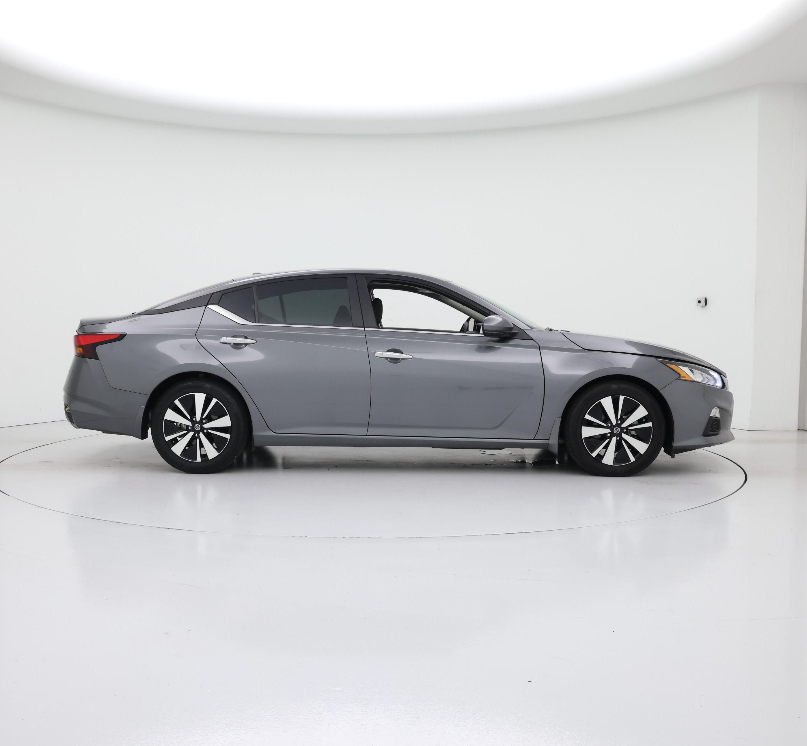 Thumbnail: 2021 Nissan Altima - 7