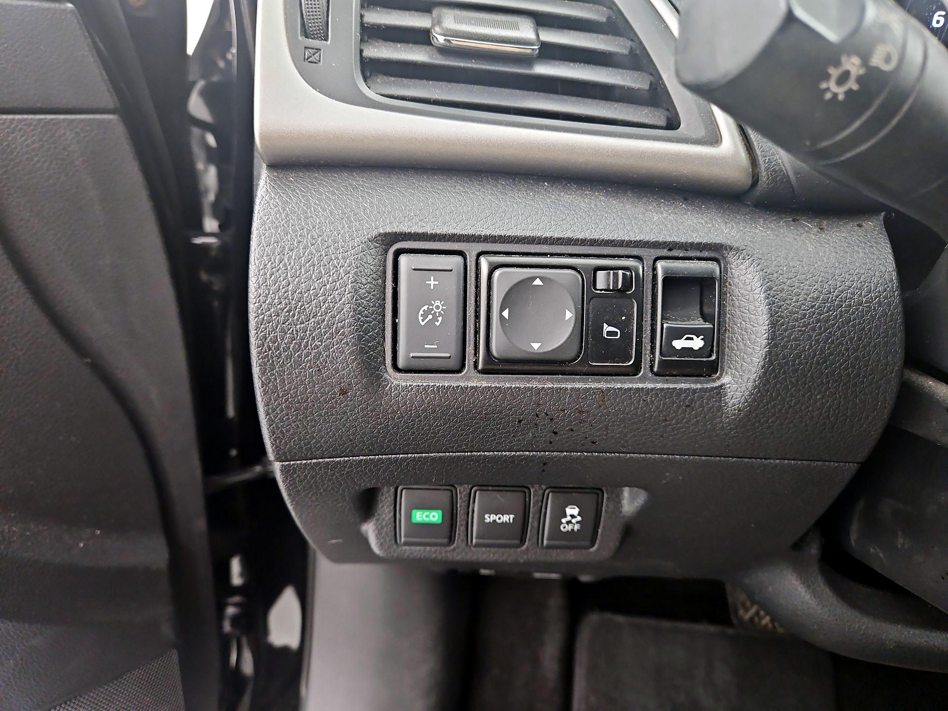 Thumbnail: 2015 Nissan Sentra - 13