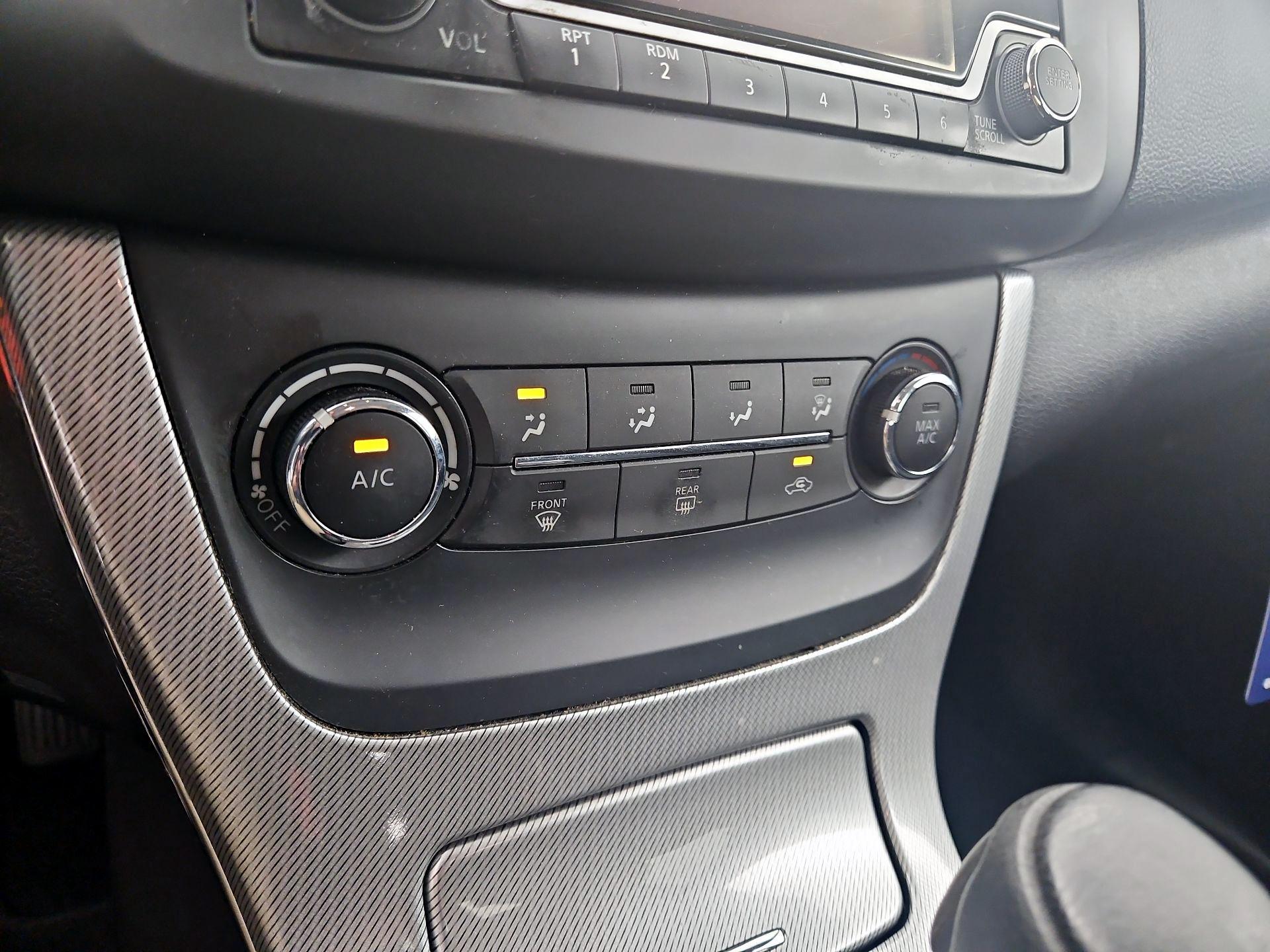 Thumbnail: 2015 Nissan Sentra - 16