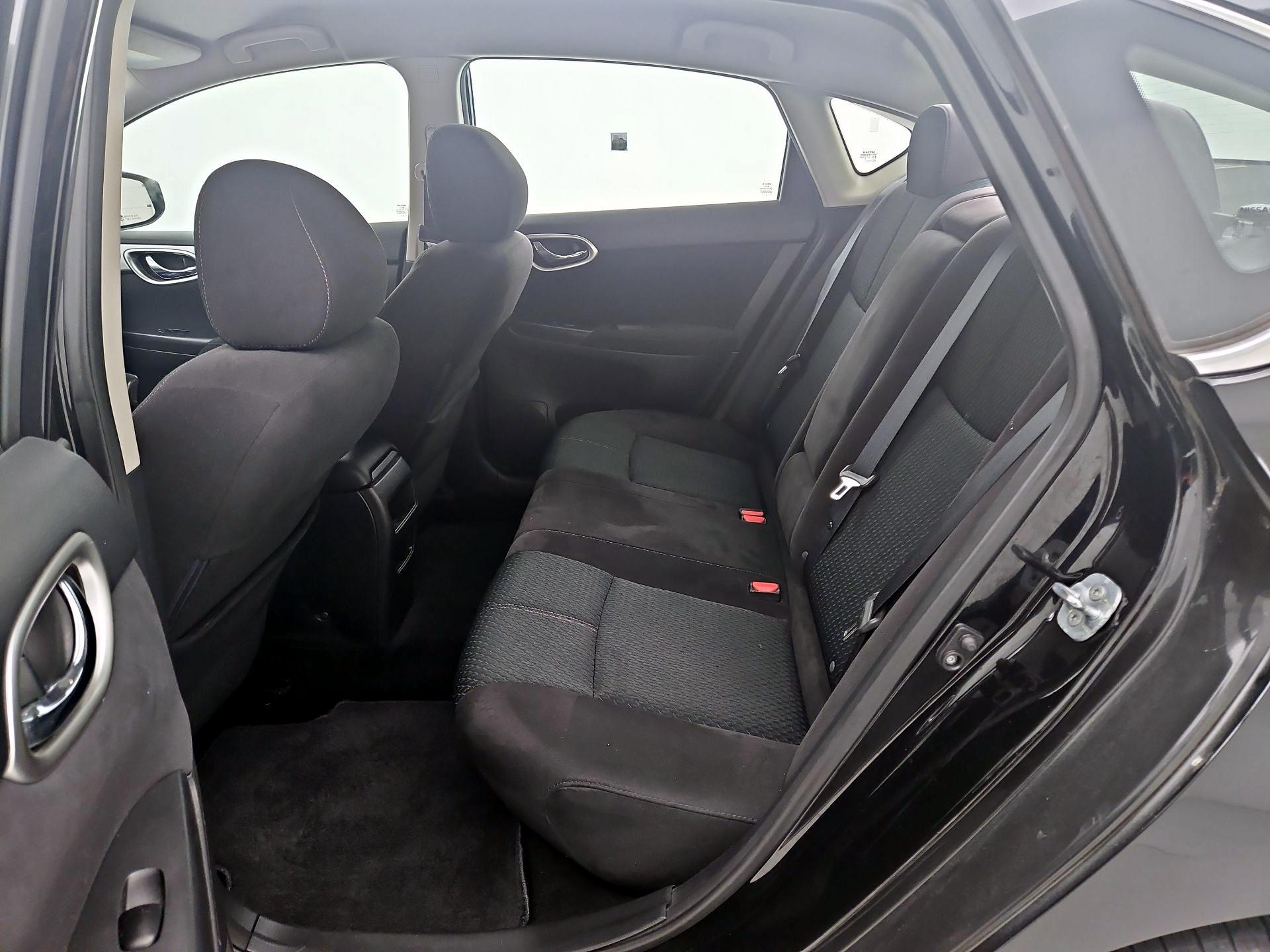 Thumbnail: 2015 Nissan Sentra - 19