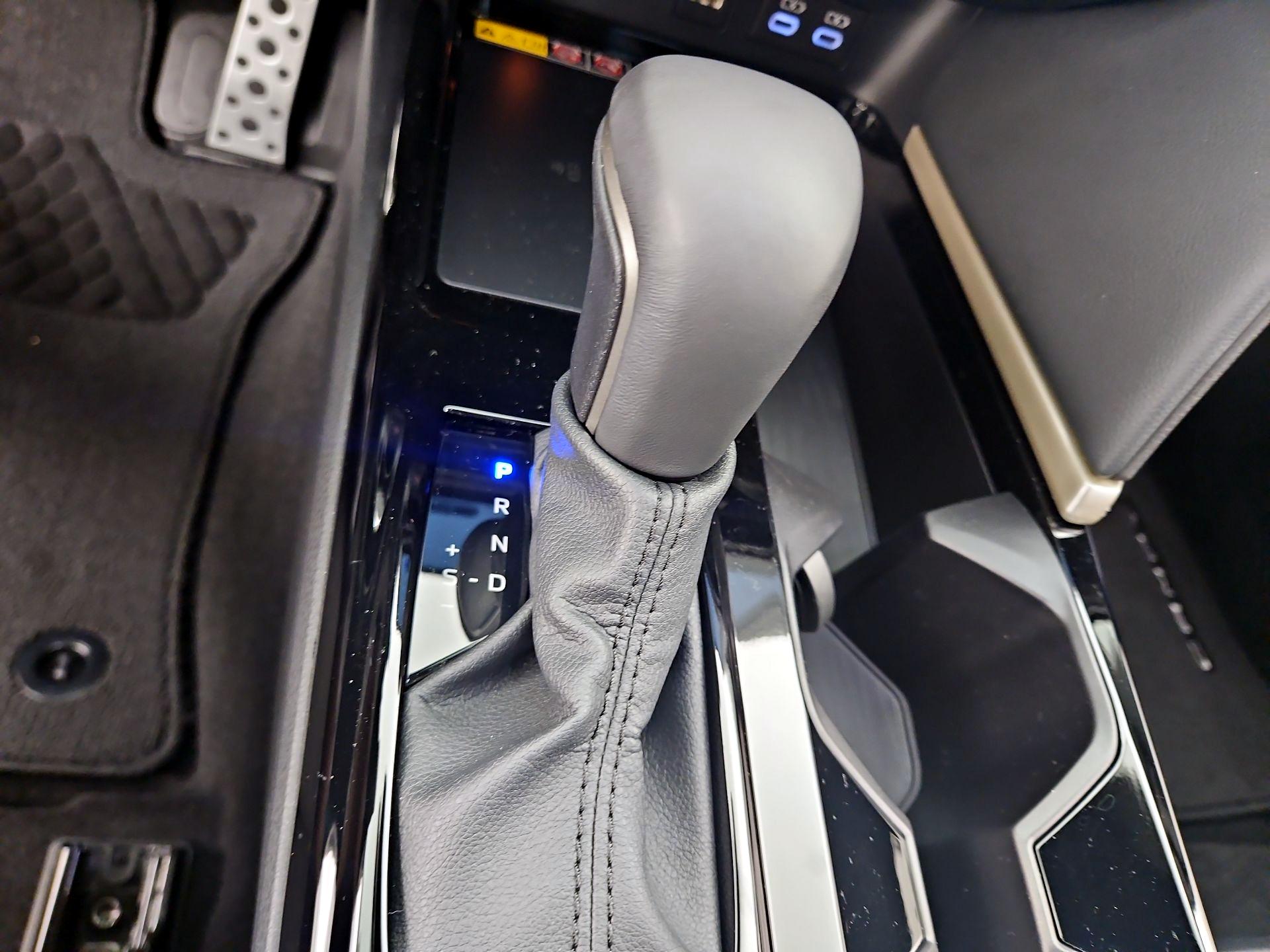 Thumbnail: 2025 Toyota Camry - 17