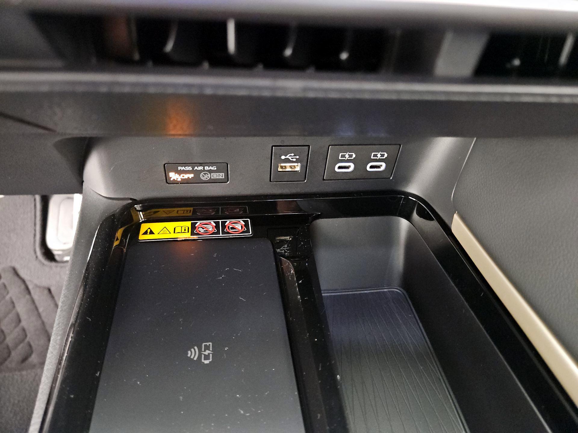 Thumbnail: 2025 Toyota Camry - 18