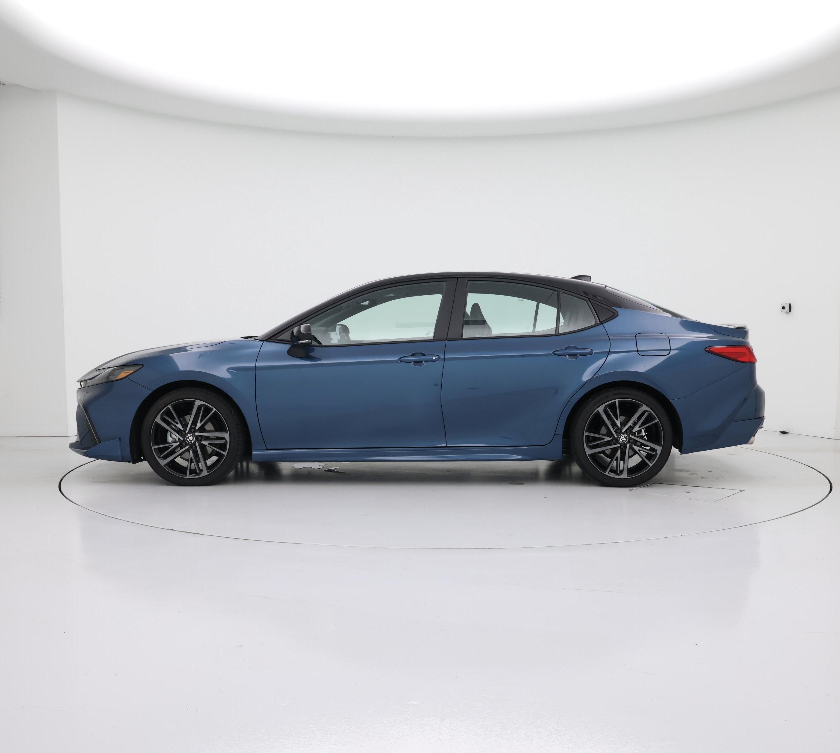 Thumbnail: 2025 Toyota Camry - 3