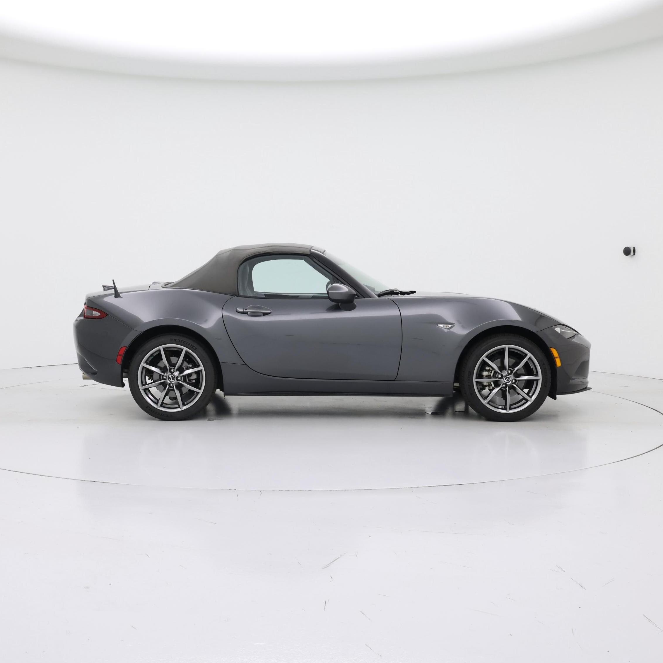 Thumbnail: 2021 Mazda MX-5 Miata - 7