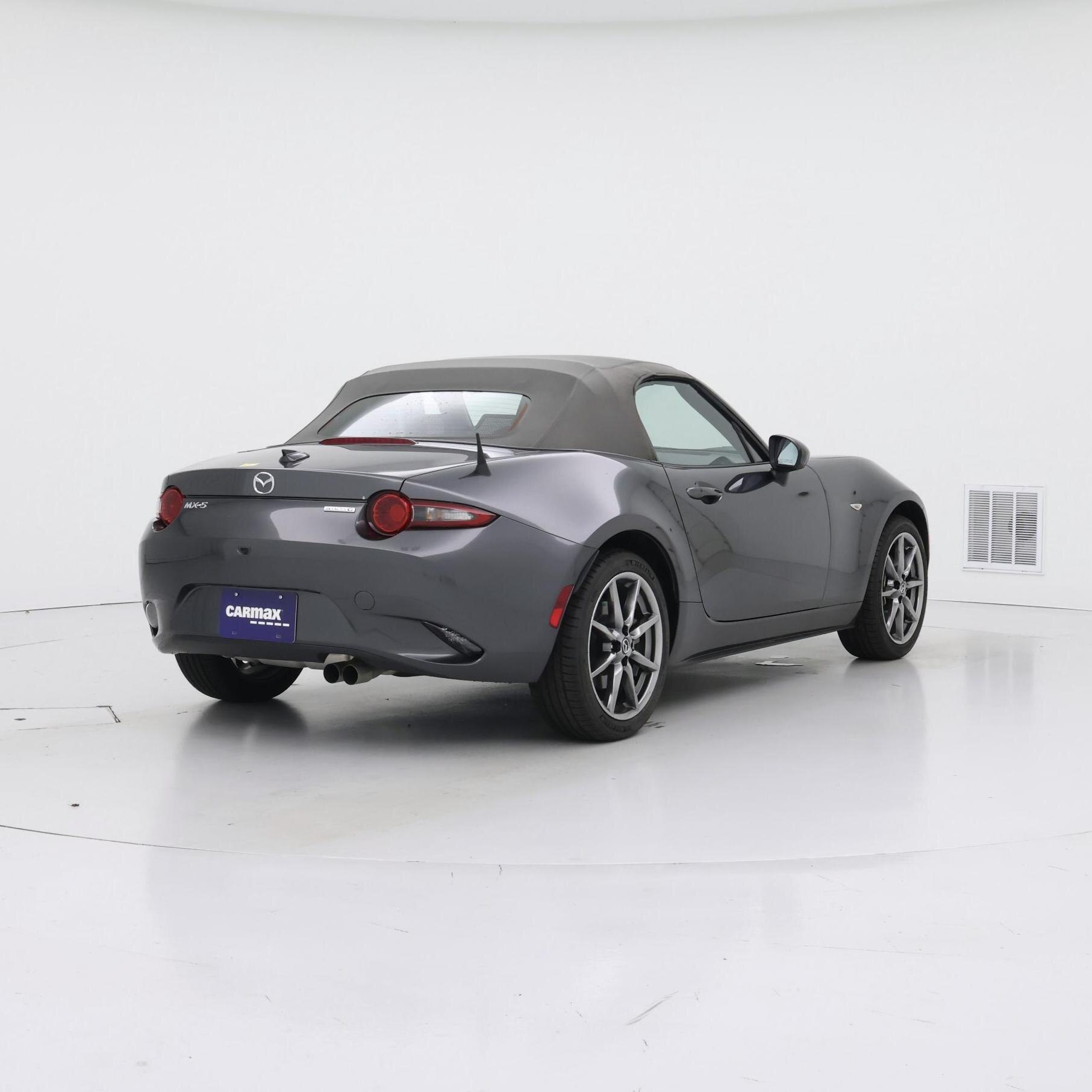 Thumbnail: 2021 Mazda MX-5 Miata - 8