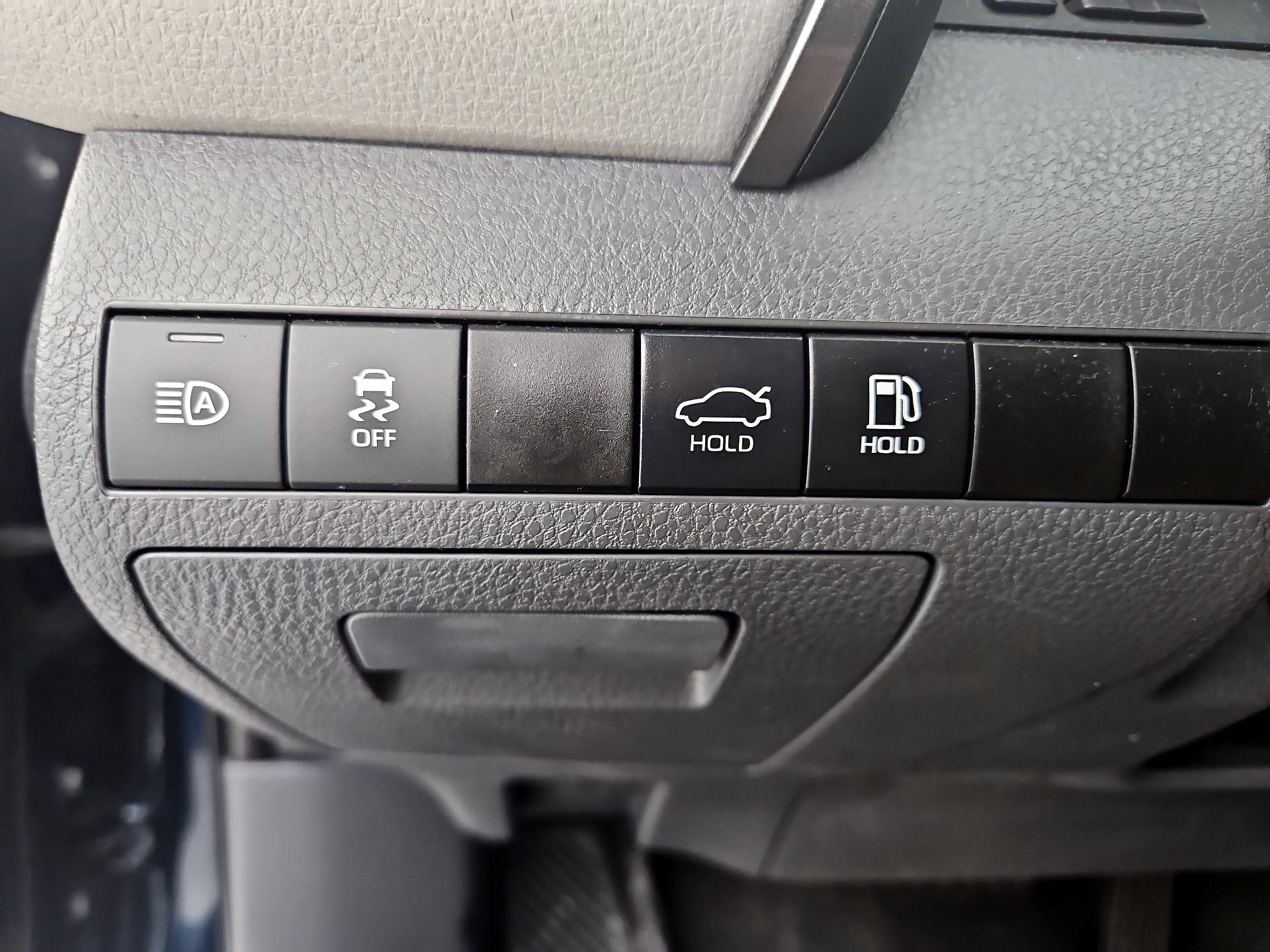 Thumbnail: 2021 Toyota Camry - 13