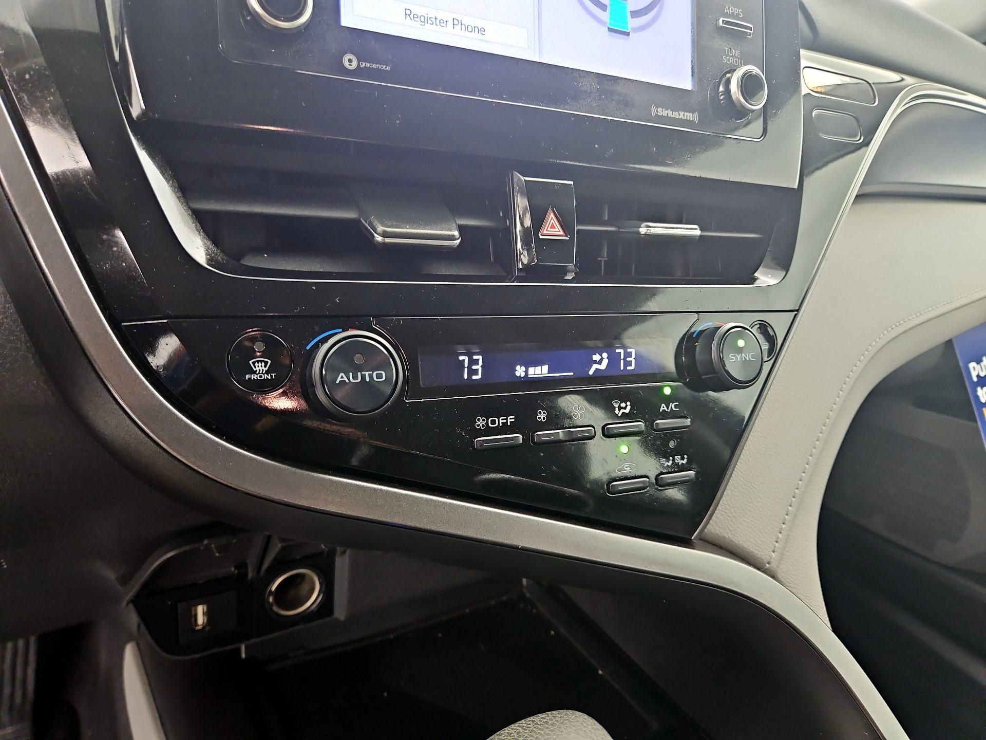 Thumbnail: 2021 Toyota Camry - 16