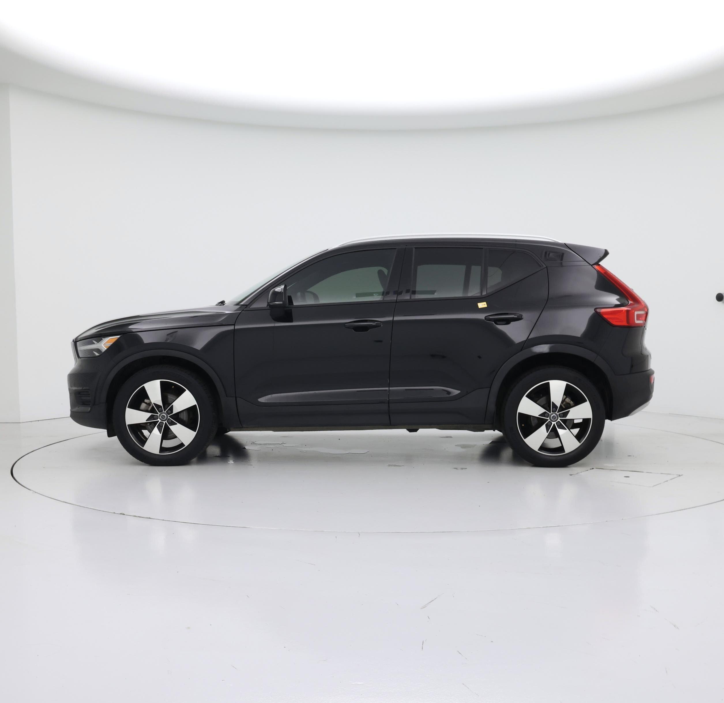 Thumbnail: 2020 Volvo XC40 - 3
