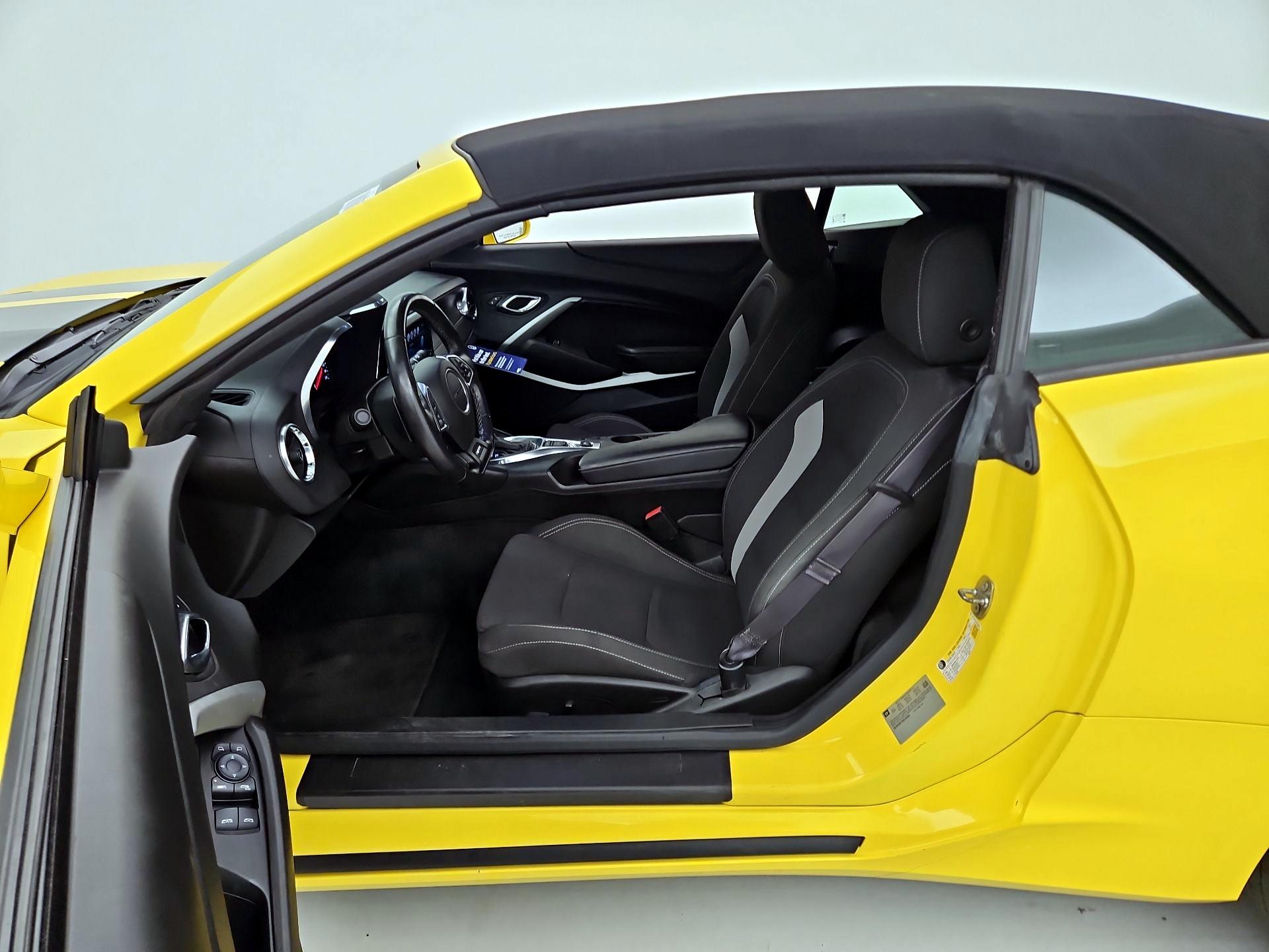 Thumbnail: 2017 Chevrolet Camaro - 11