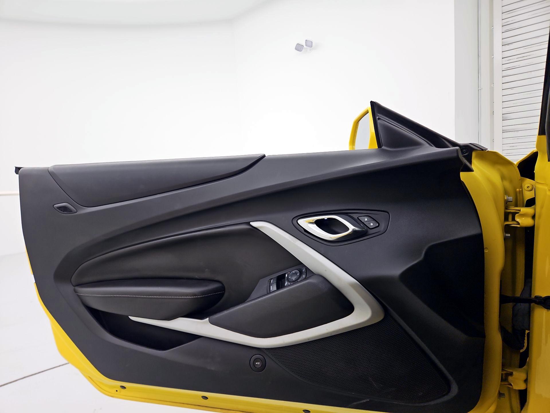 Thumbnail: 2017 Chevrolet Camaro - 12