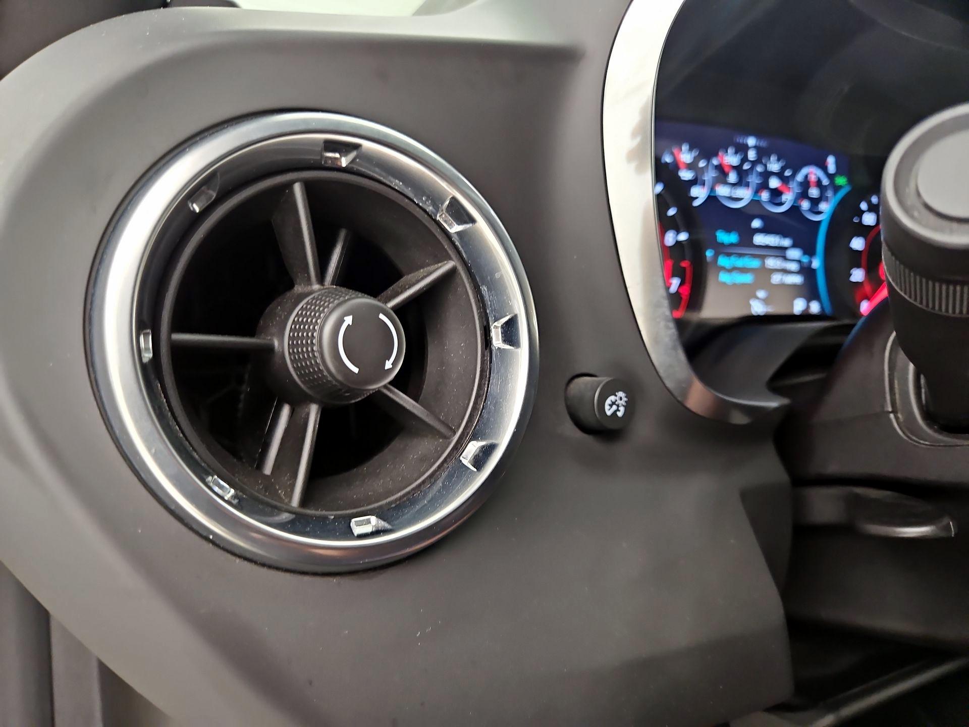 Thumbnail: 2017 Chevrolet Camaro - 13