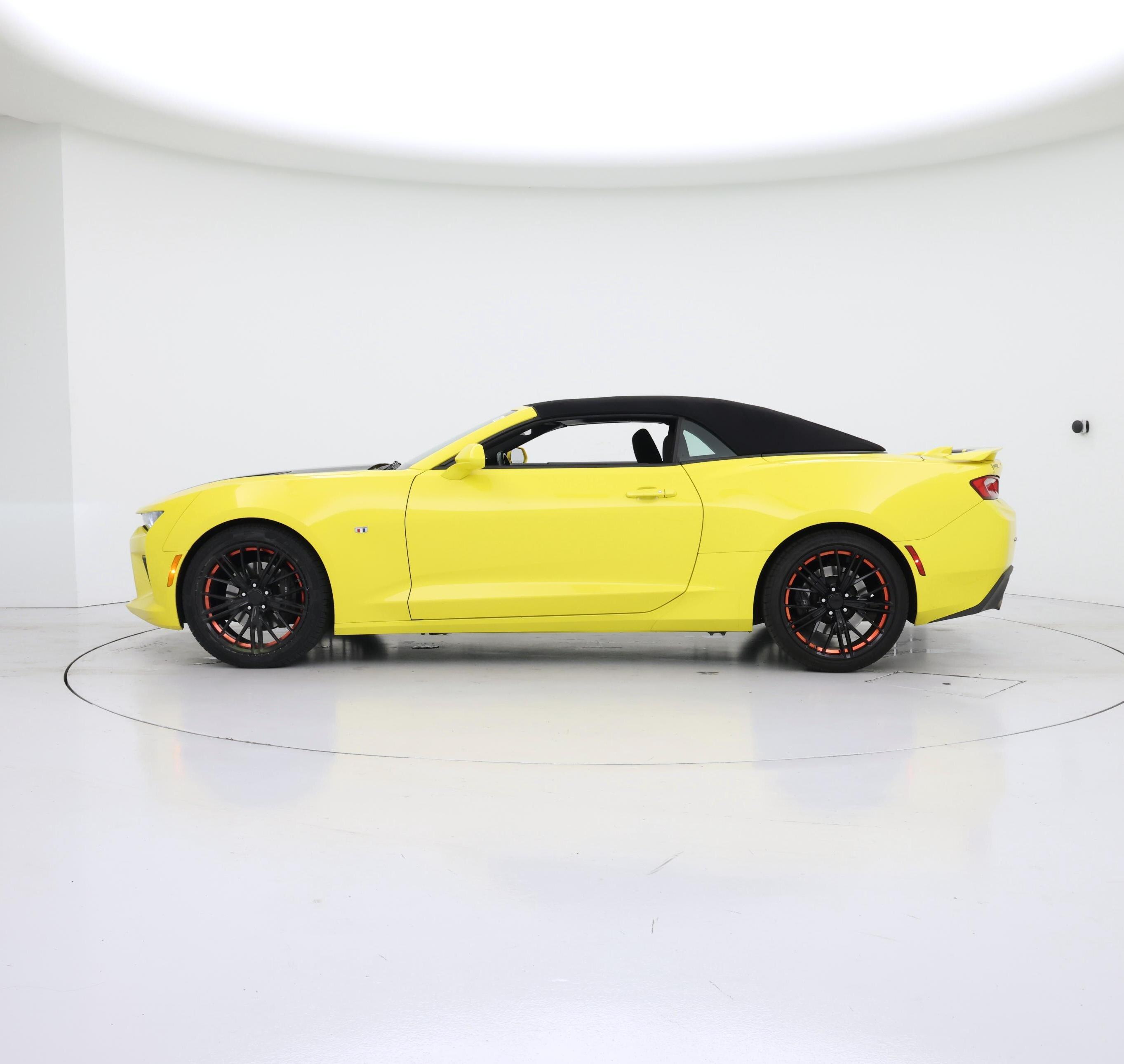 Thumbnail: 2017 Chevrolet Camaro - 3