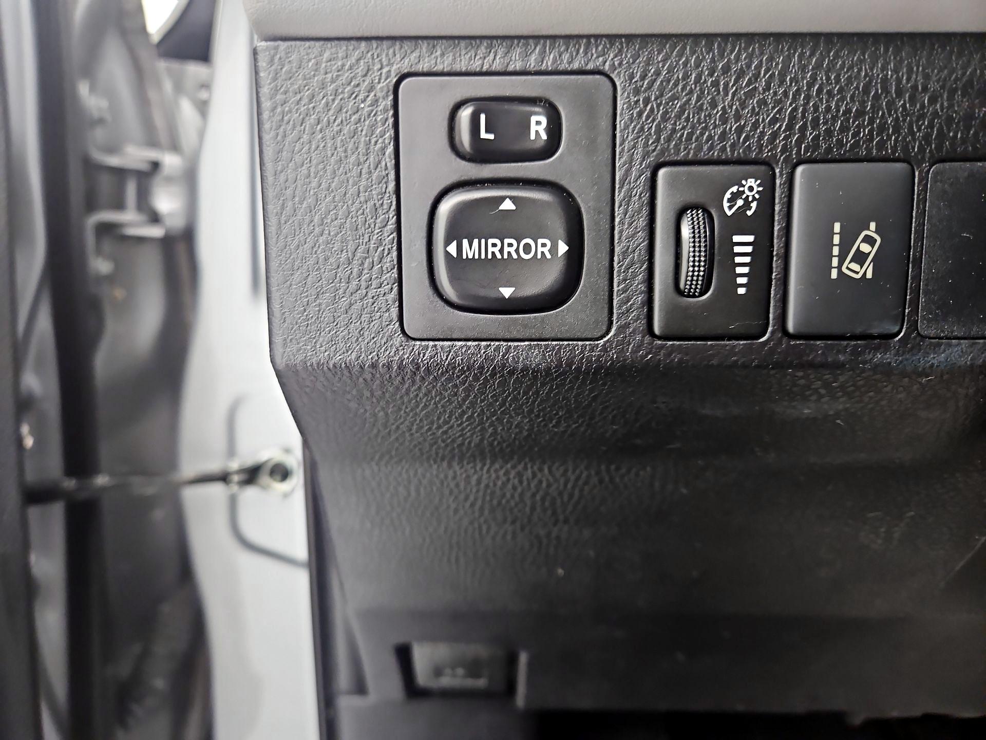 Thumbnail: 2017 Toyota RAV4 - 13