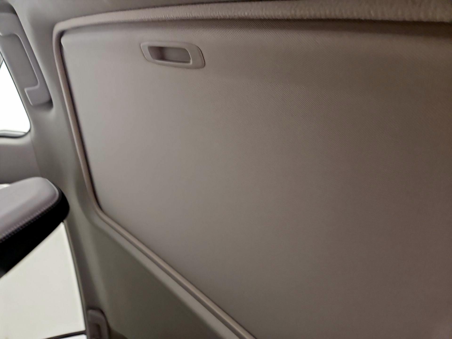 Thumbnail: 2017 Toyota RAV4 - 19