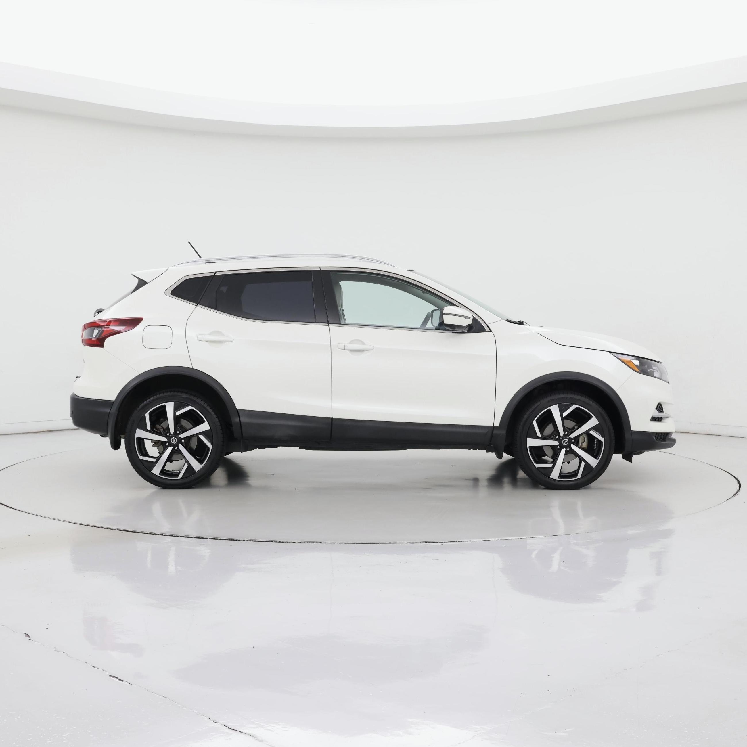 Thumbnail: 2020 Nissan Rogue Sport - 7