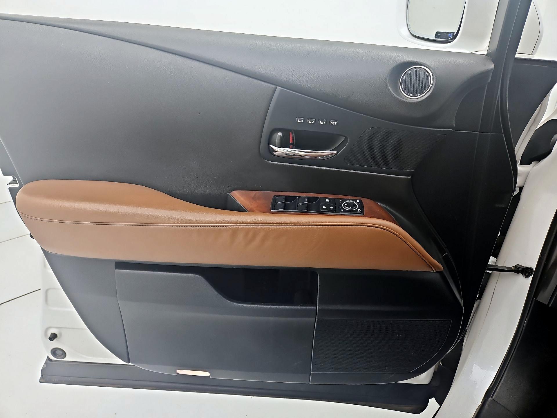 Thumbnail: 2015 Lexus RX - 12