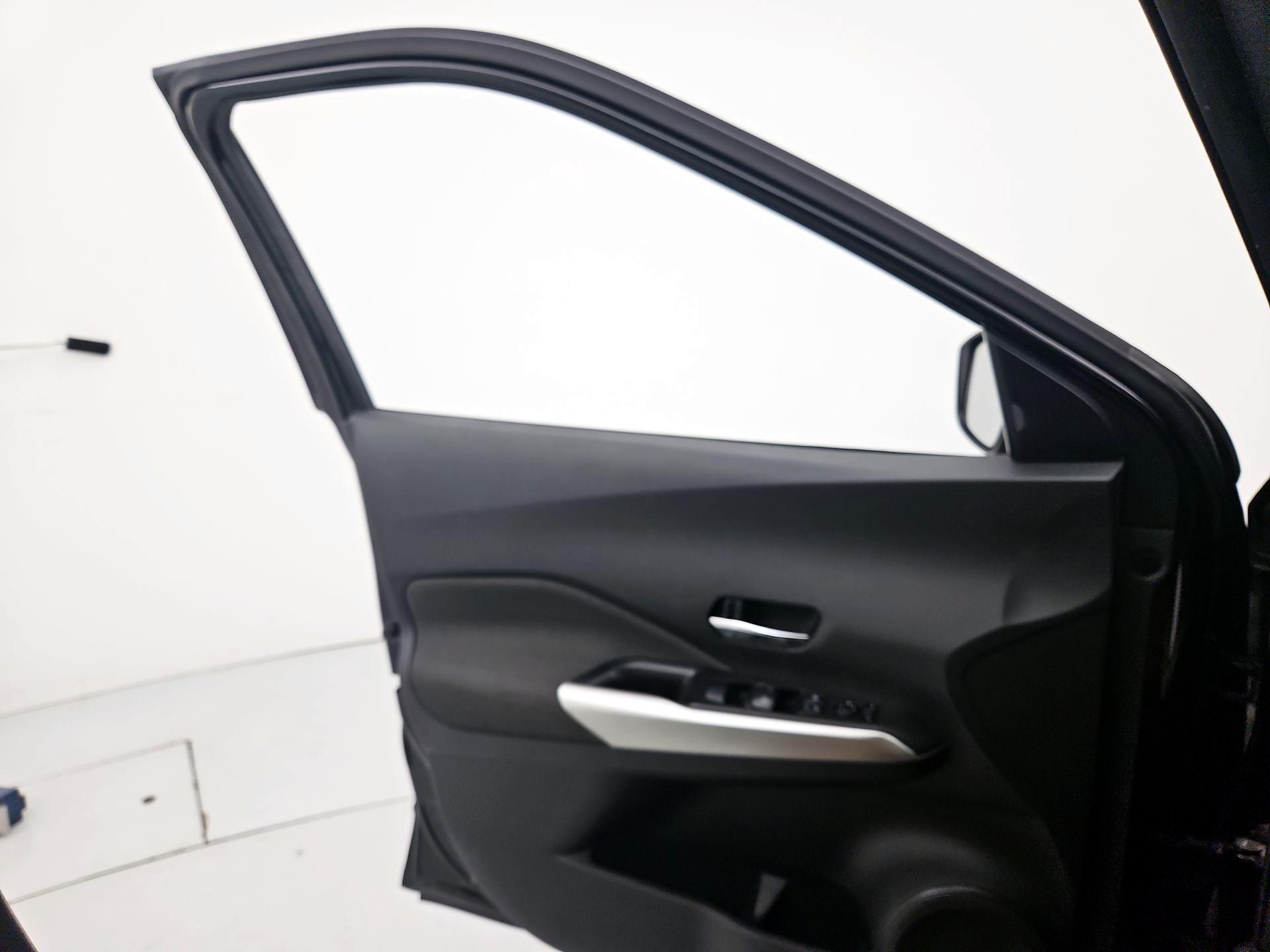 Thumbnail: 2019 Nissan Kicks - 12