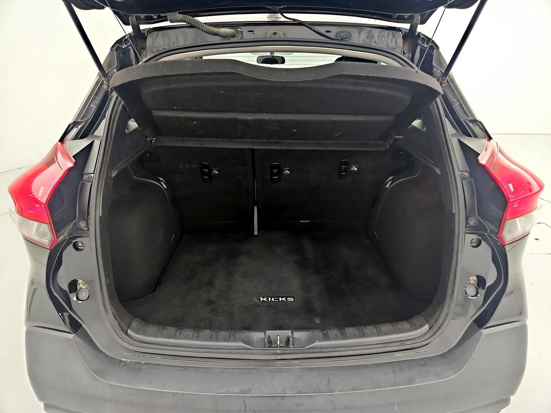 Thumbnail: 2019 Nissan Kicks - 20