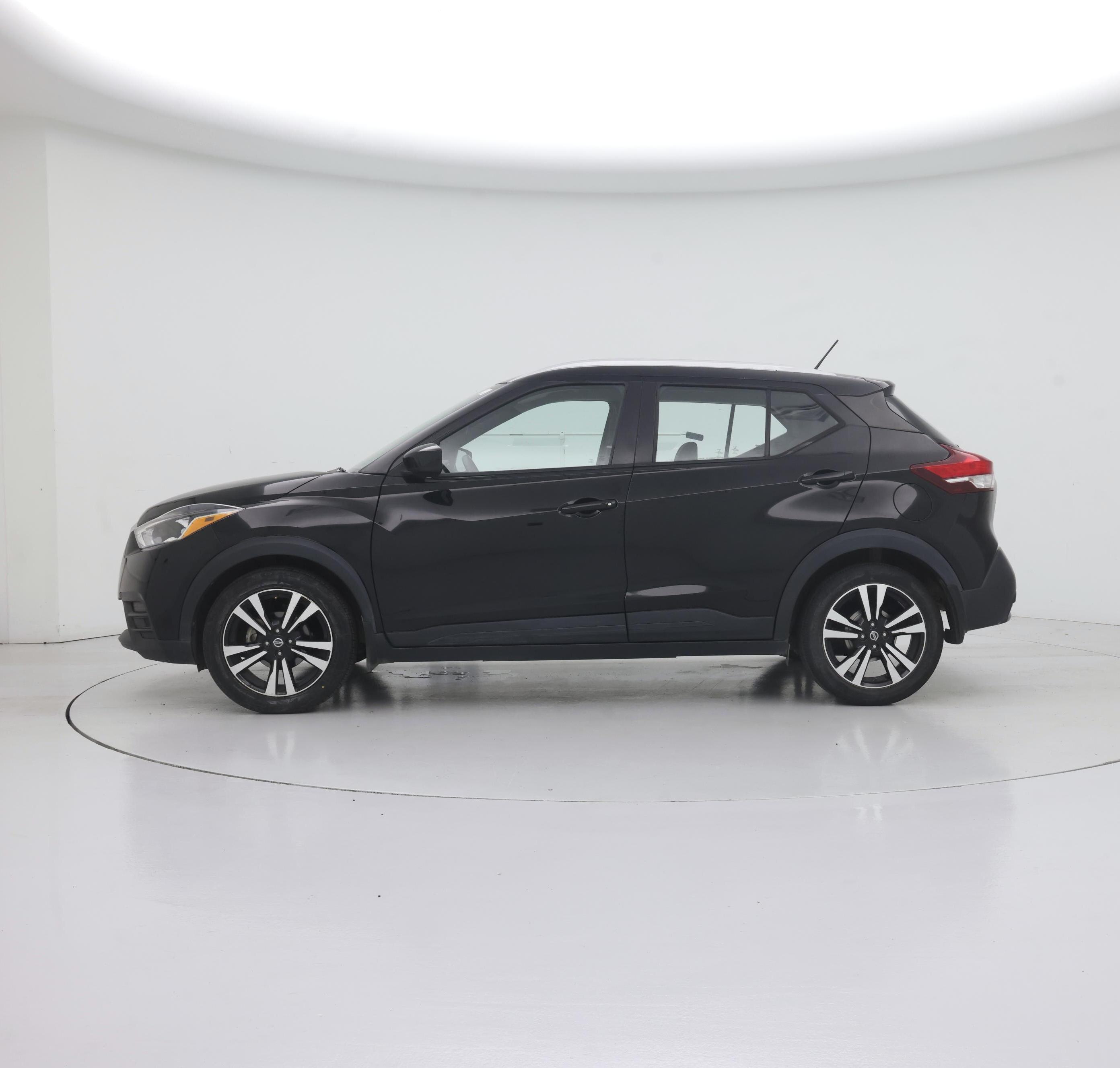 Thumbnail: 2019 Nissan Kicks - 3
