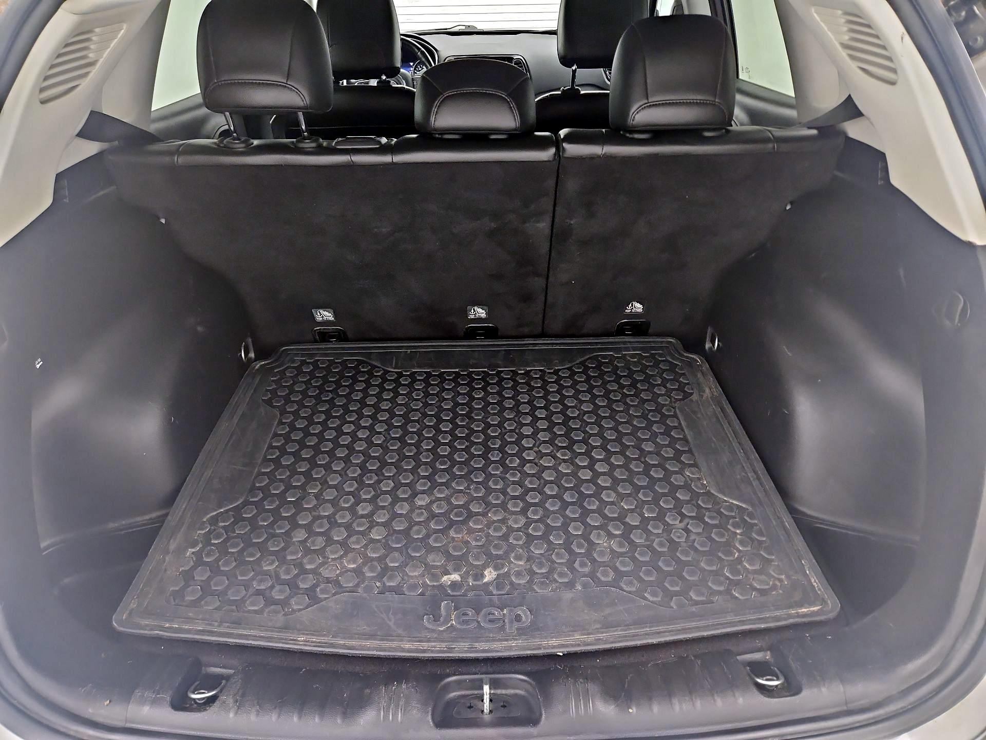 Thumbnail: 2019 Jeep Compass - 20