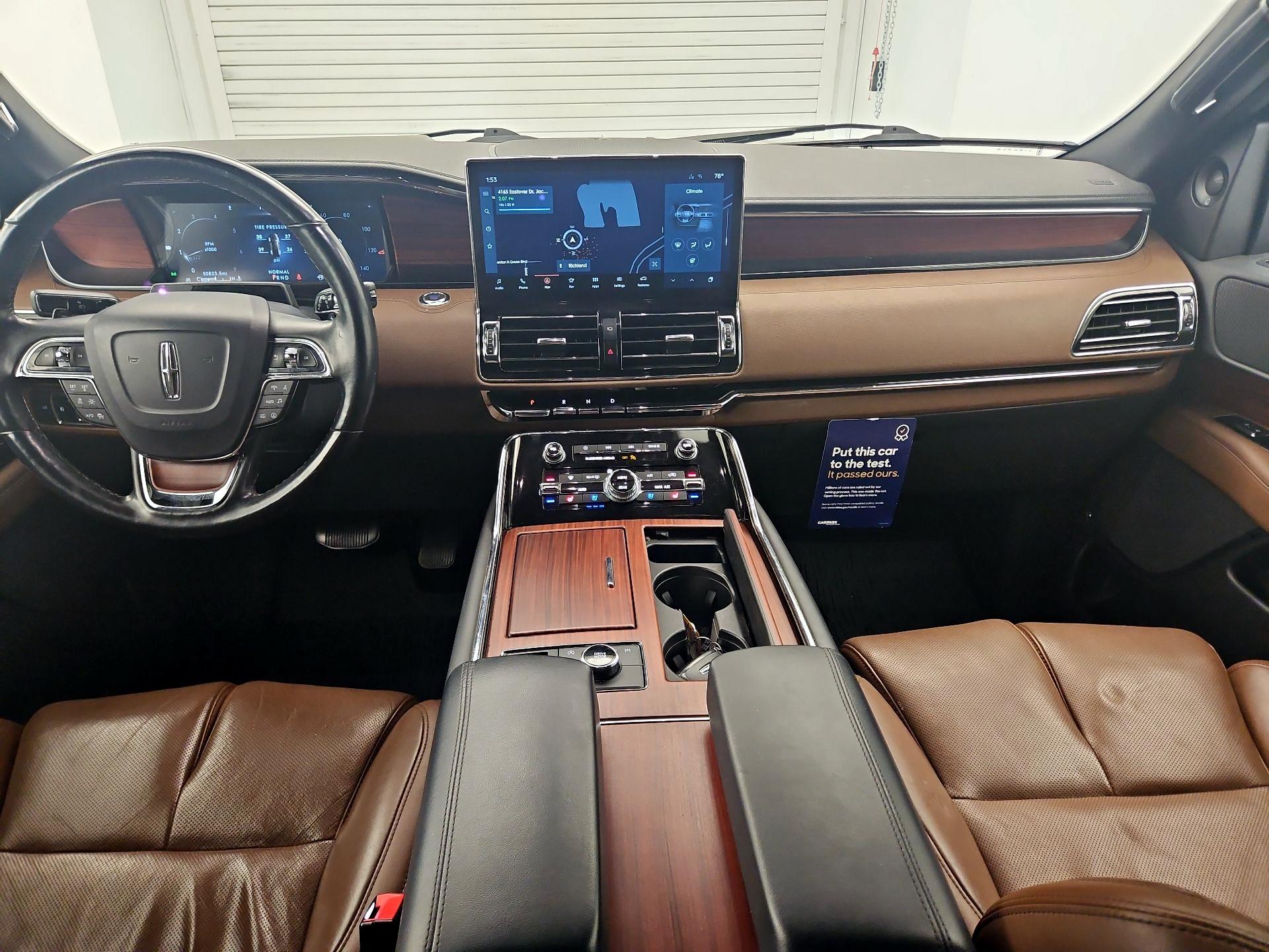 Thumbnail: 2023 Lincoln Navigator L - 9