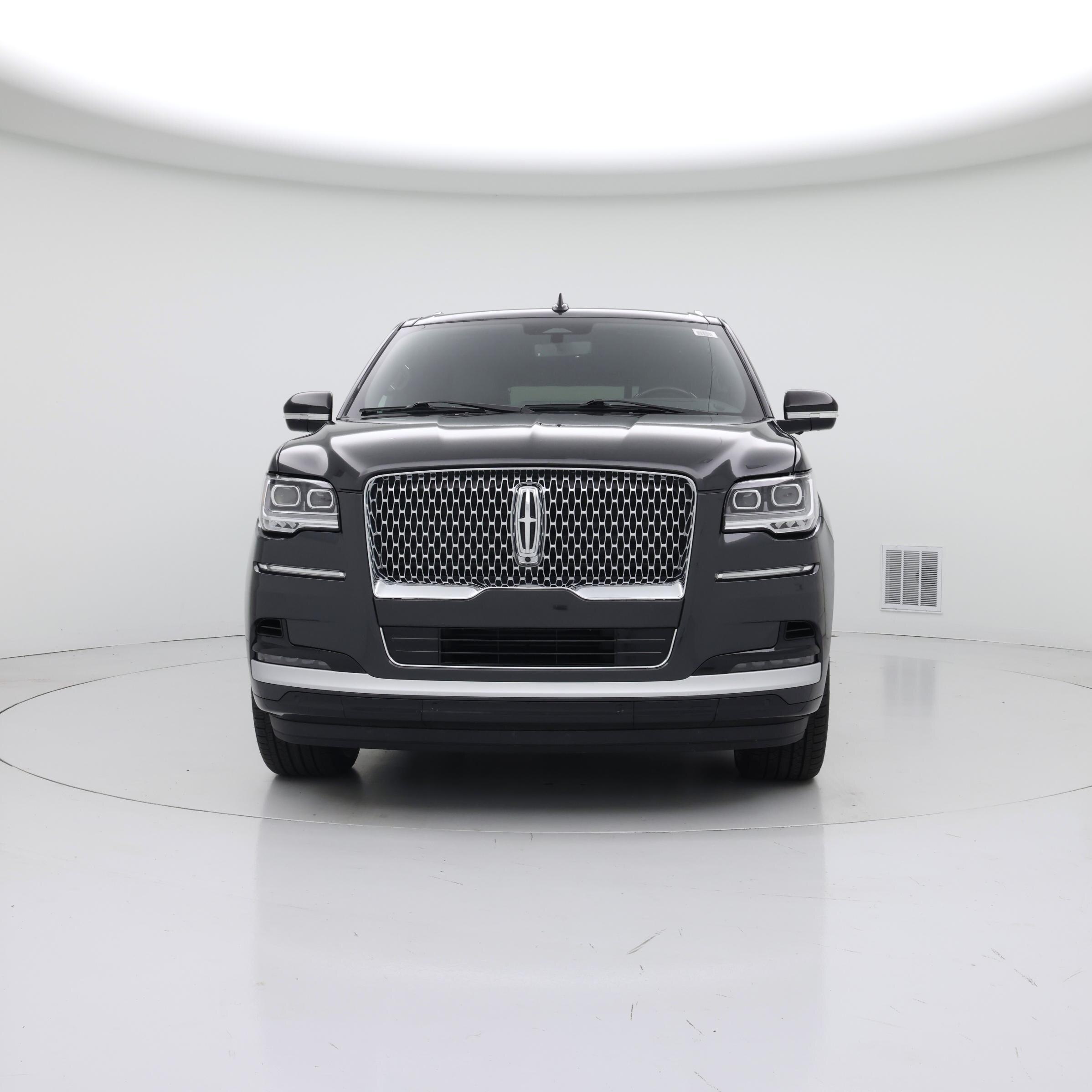 Thumbnail: 2023 Lincoln Navigator L - 5