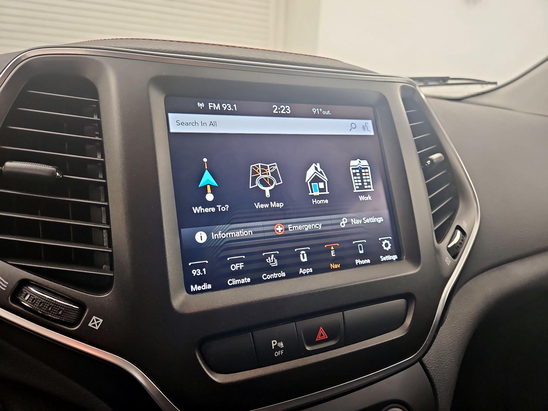 Thumbnail: 2019 Jeep Cherokee - 14