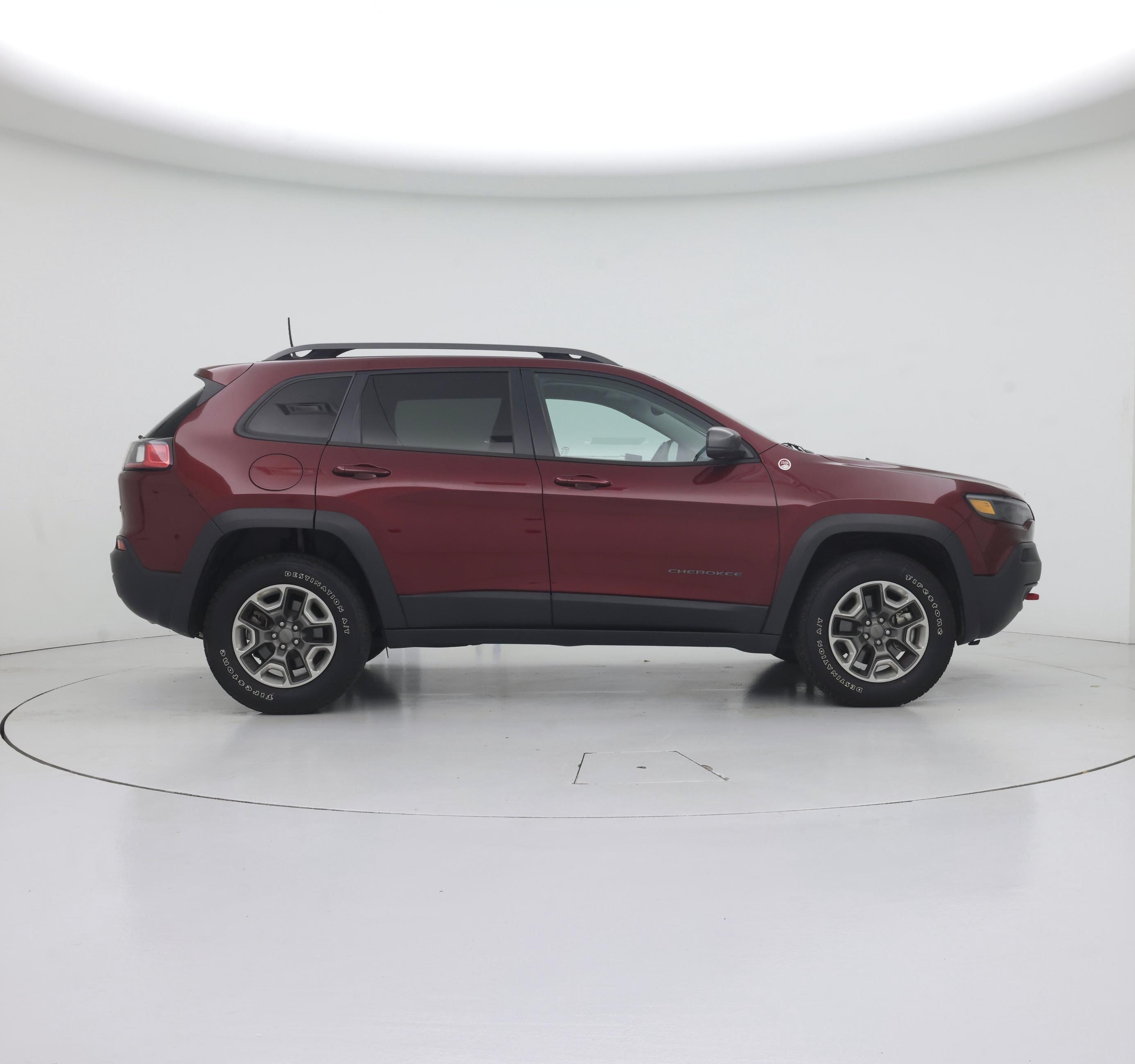 Thumbnail: 2019 Jeep Cherokee - 7