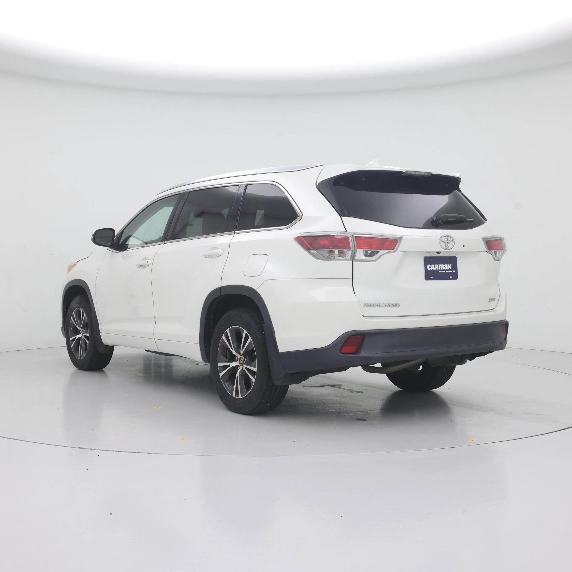 Thumbnail: 2016 Toyota Highlander - 2