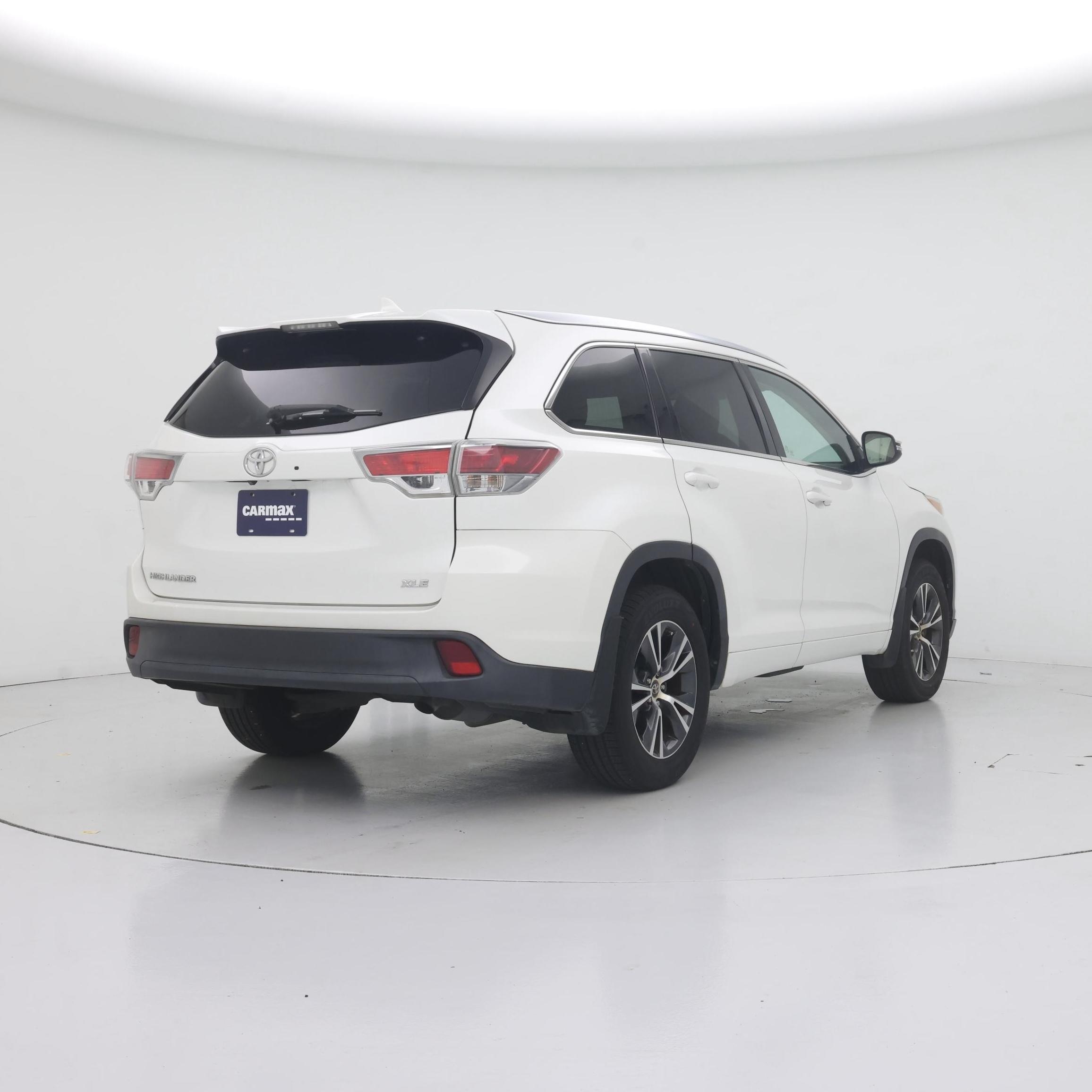 Thumbnail: 2016 Toyota Highlander - 8