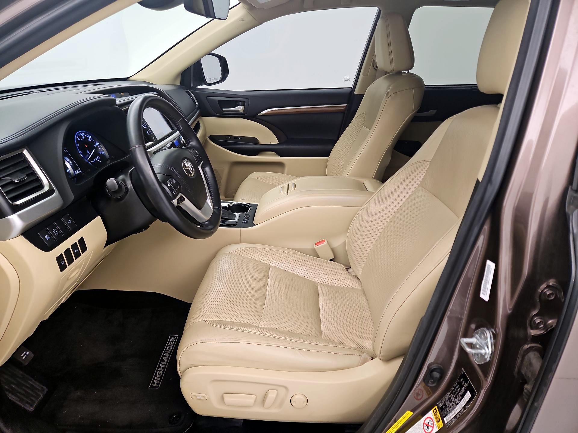 Thumbnail: 2018 Toyota Highlander - 11