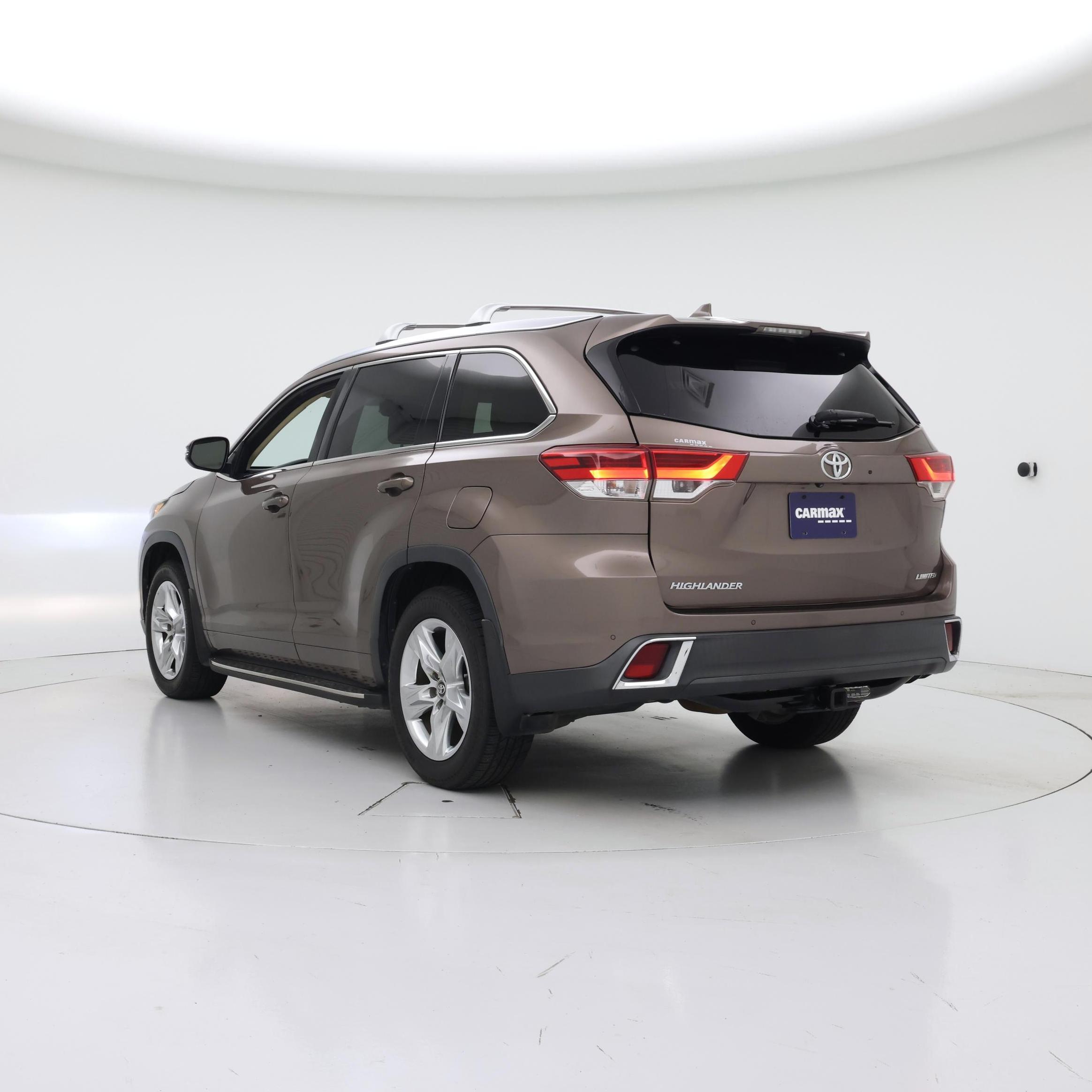 Thumbnail: 2018 Toyota Highlander - 2